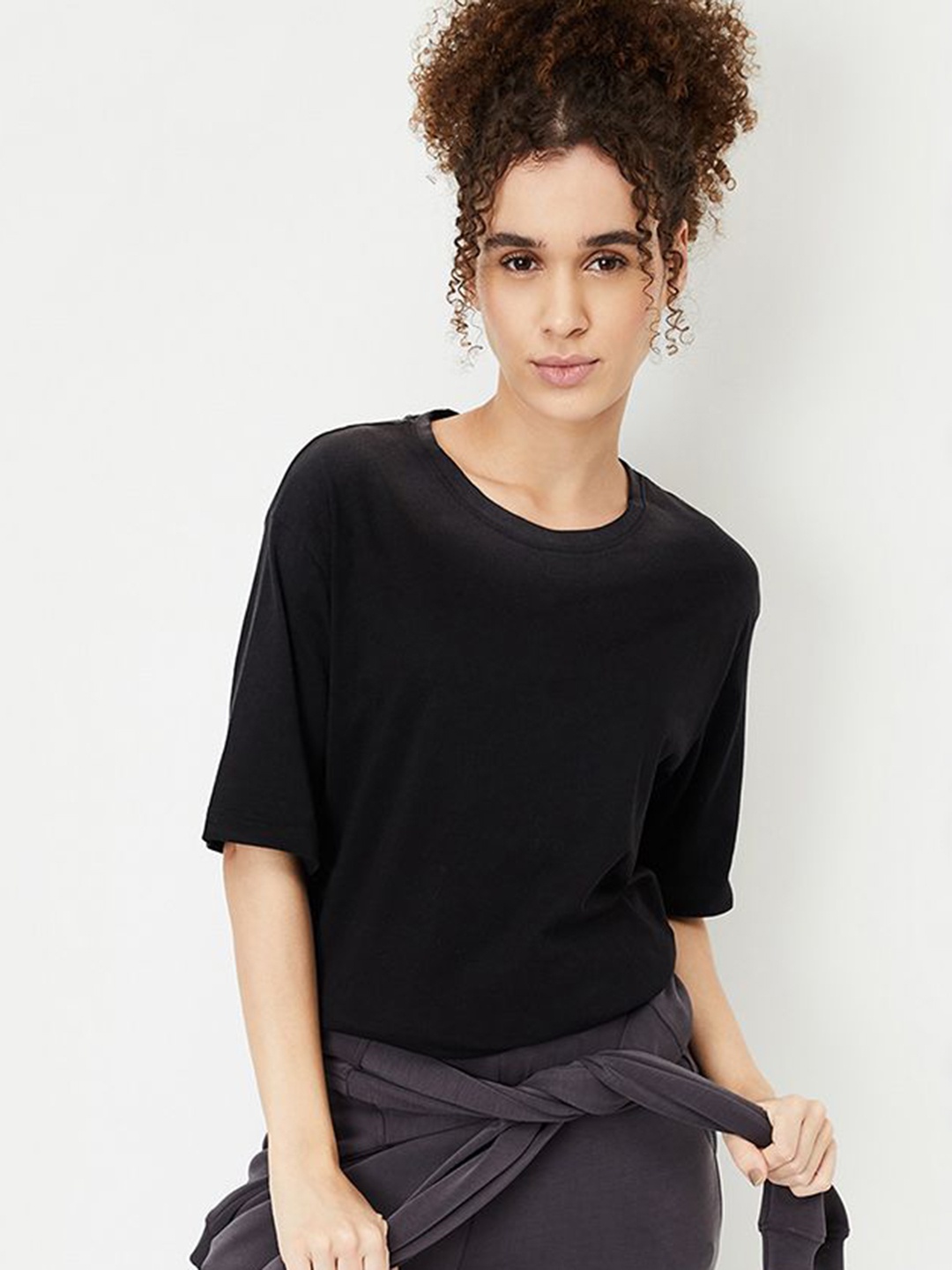 

max Women Colourblocked Pockets T-shirt, Black