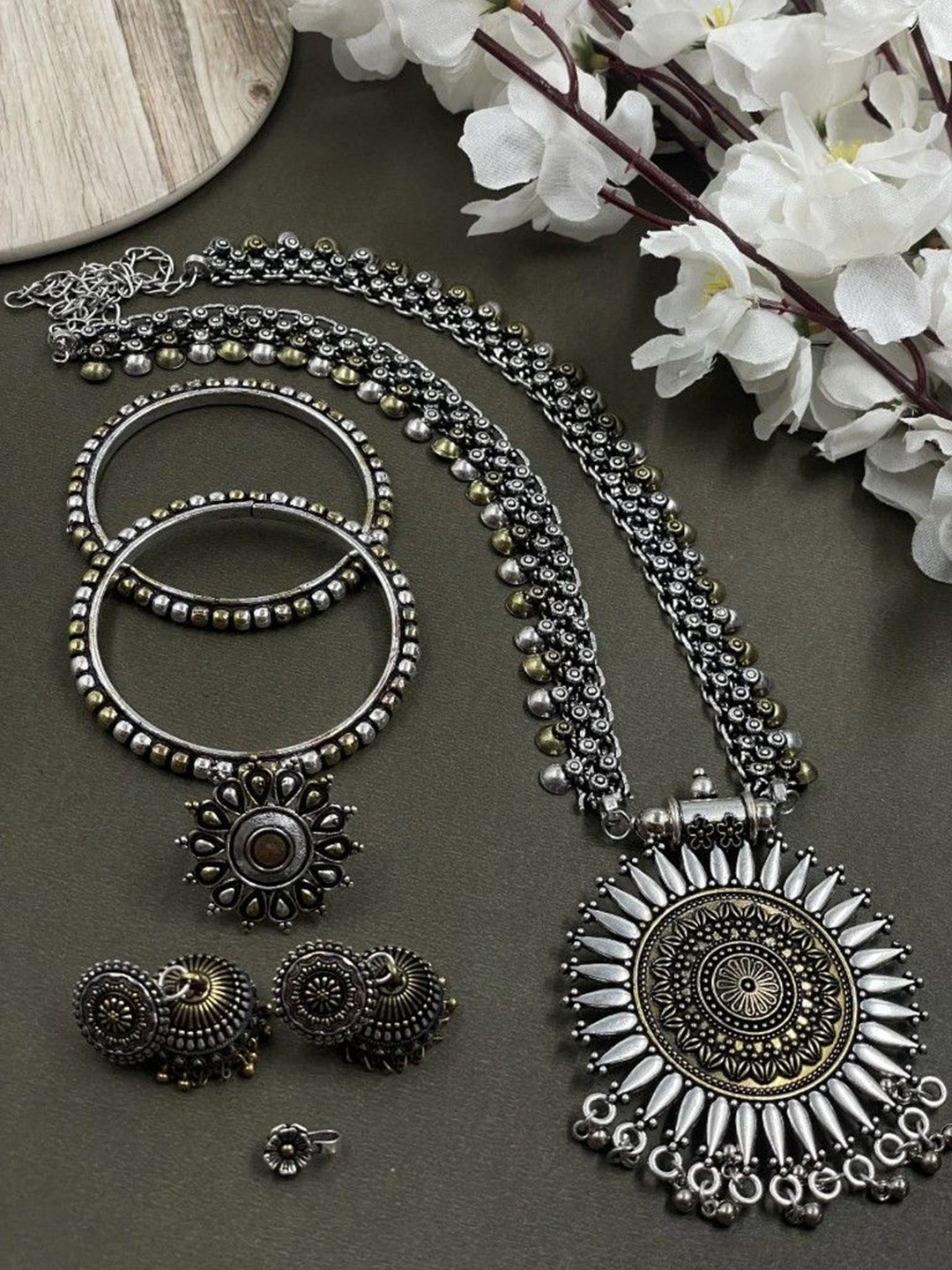 

NAMAN ARTS Silver Plated Oxidised Jewellery Set