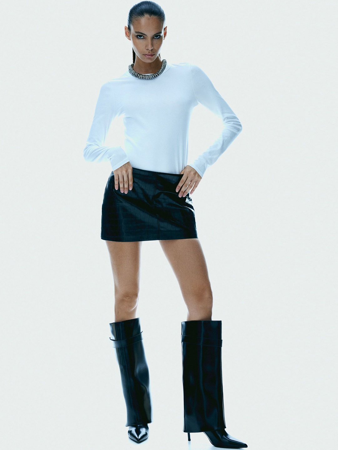 

H&M Crocodile-Patterned Mini Skirt, Black