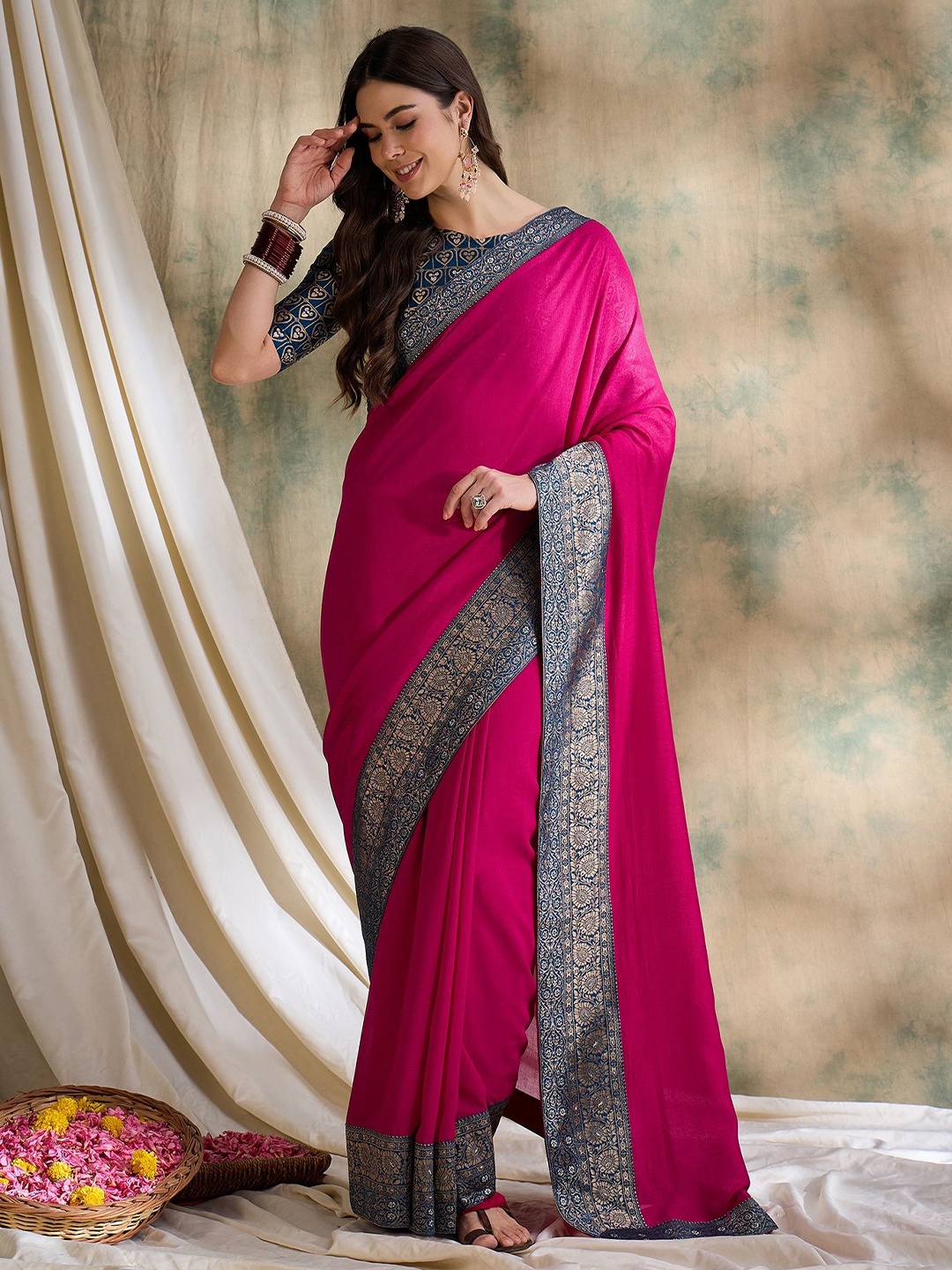 

Suha Zari Art Silk Saree, Pink