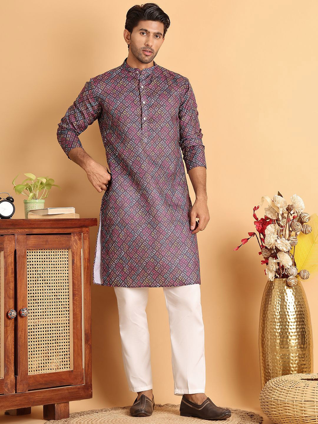 

Anouk Men Printed Regular Kurta with Pyjamas, Purple