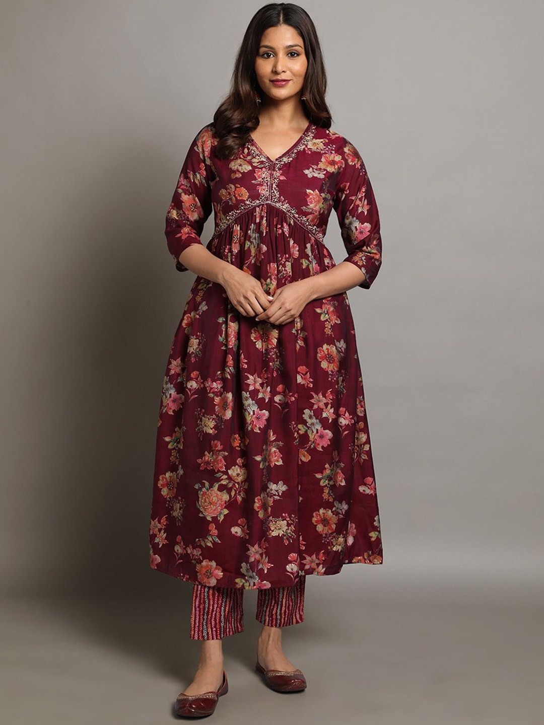 

HERE&NOW Women Floral Printed Regular Kurta with Pyjamas & With Dupatta, Burgundy