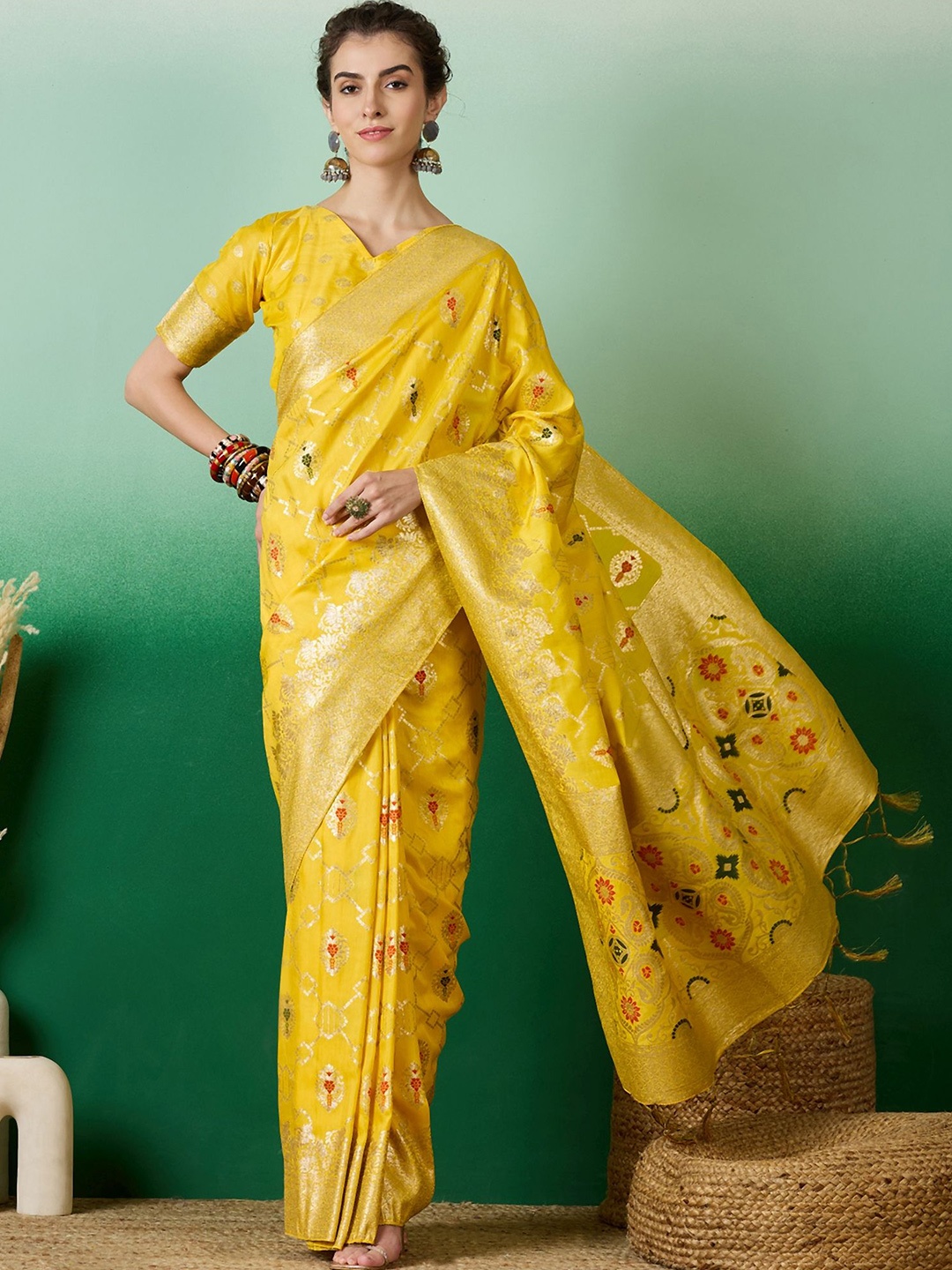 

Suha Woven Design Zari Art Silk Saree, Yellow