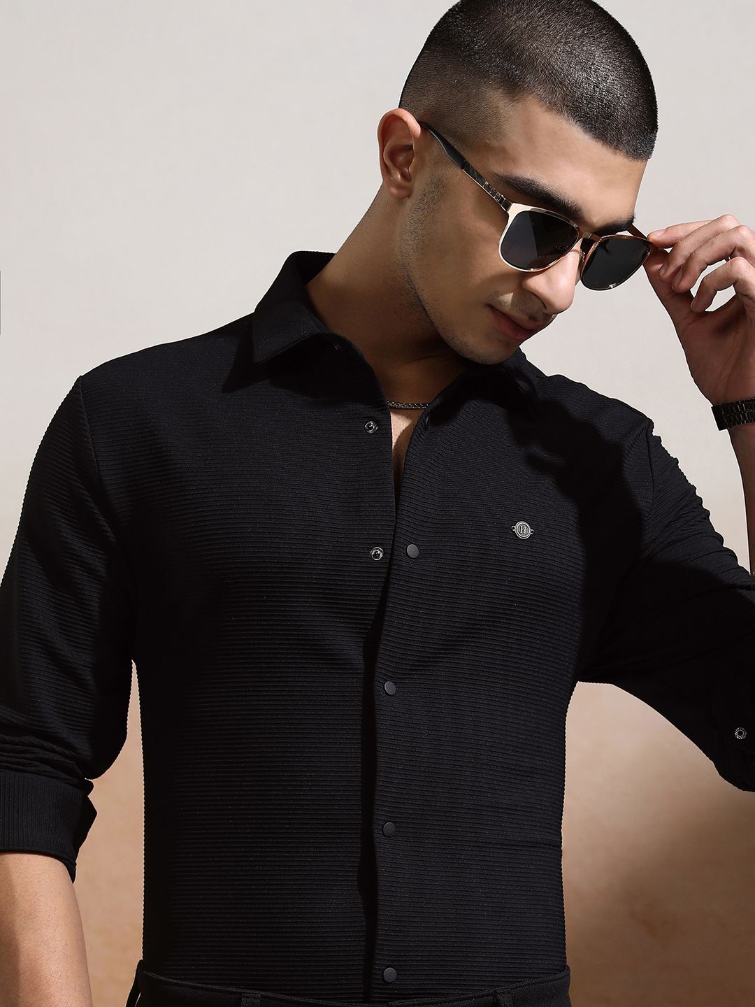 

HIGHLANDER Men Slim Fit Opaque Casual Shirt, Black