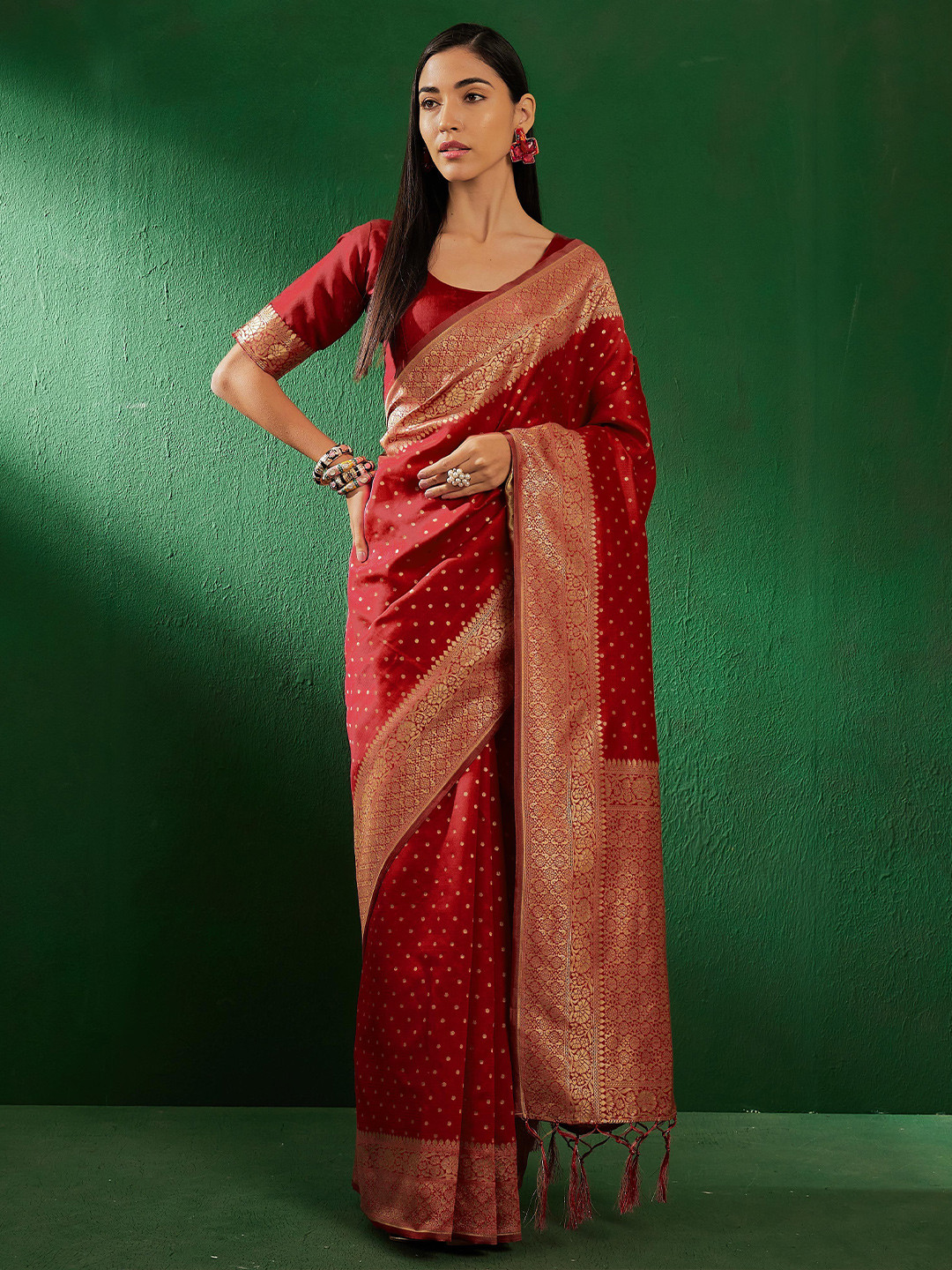 

Suha Woven Design Zari Art Silk Ready to Wear Banarasi Saree, Maroon