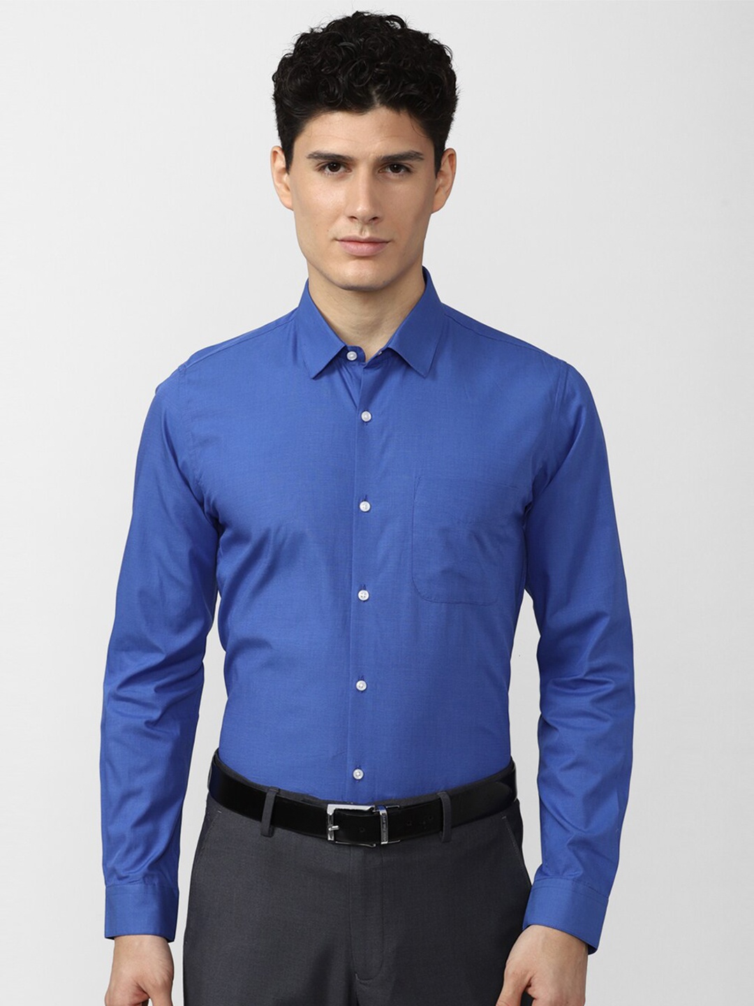 

Peter England Slim Fit Pure Cotton Formal Shirt, Blue