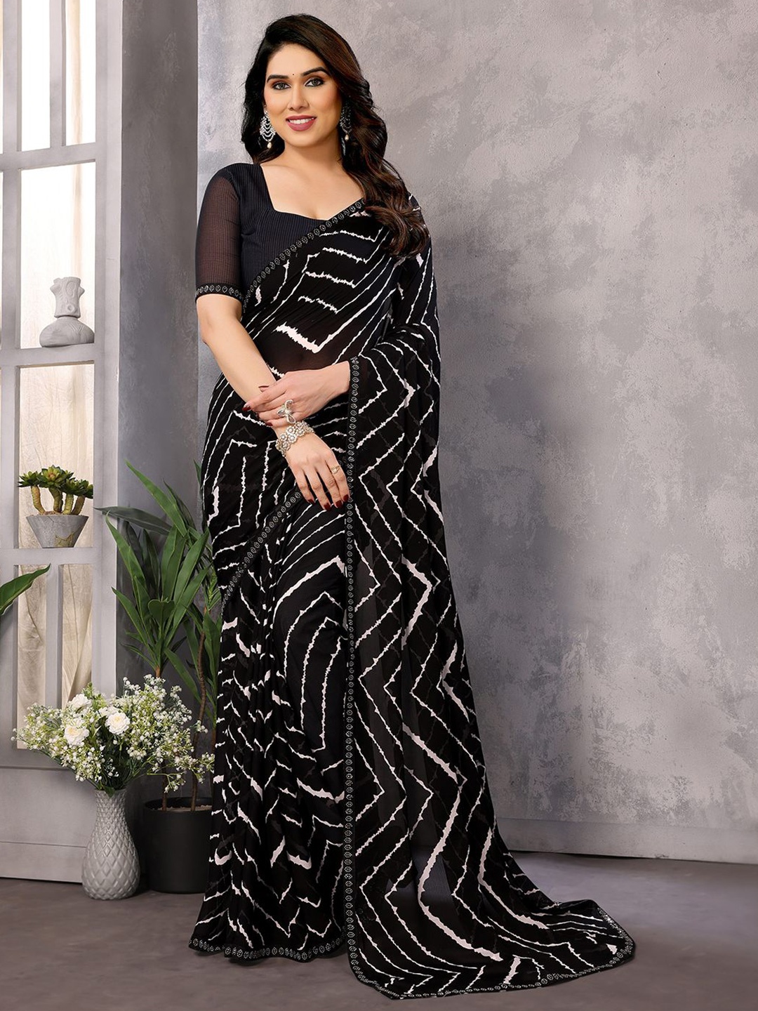 

ANAND SAREES Floral Beads and Stones Pure Georgette Saree, Black