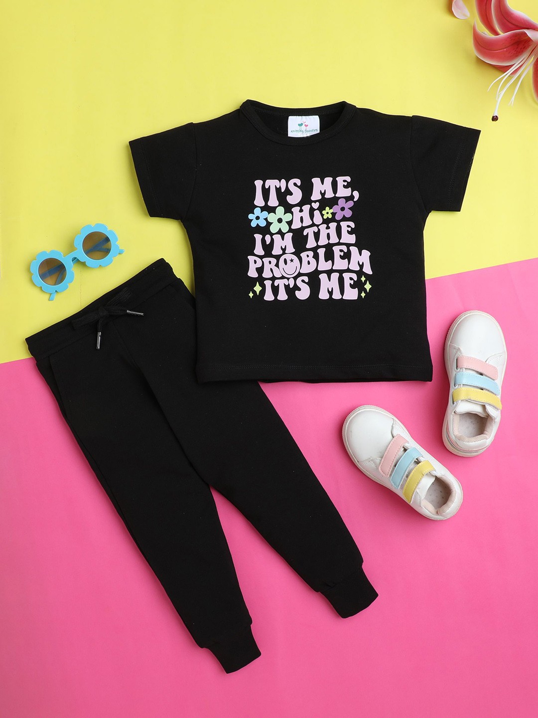 

Knitting Doodles Girls Printed Mid-Rise Pure Cotton Tracksuit, Black