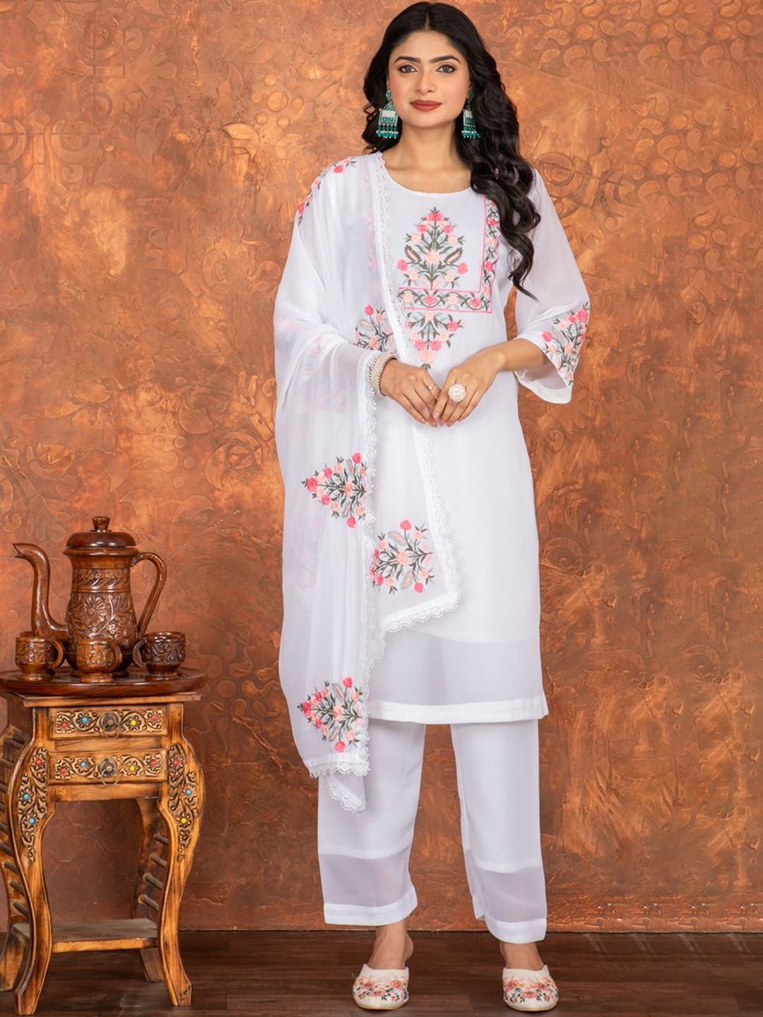 

Shatanuvart Export Women Floral Embroidered Regular Kurta with Pyjamas & With Dupatta, White