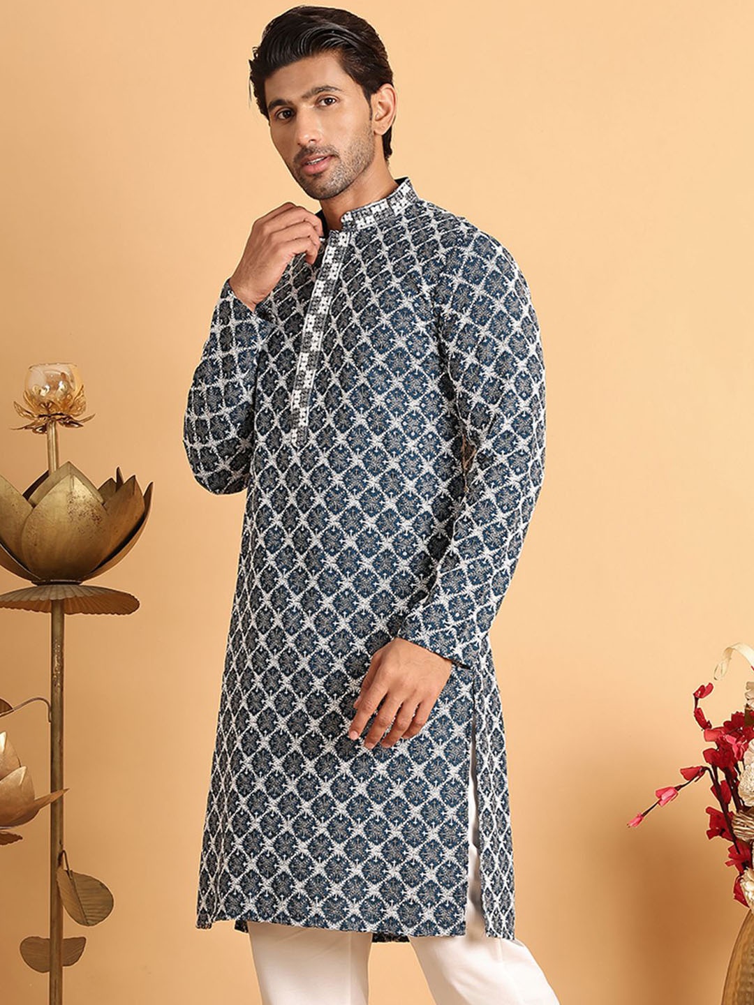 

Anouk Men Floral Embroidered Sequinned Kurta, Blue