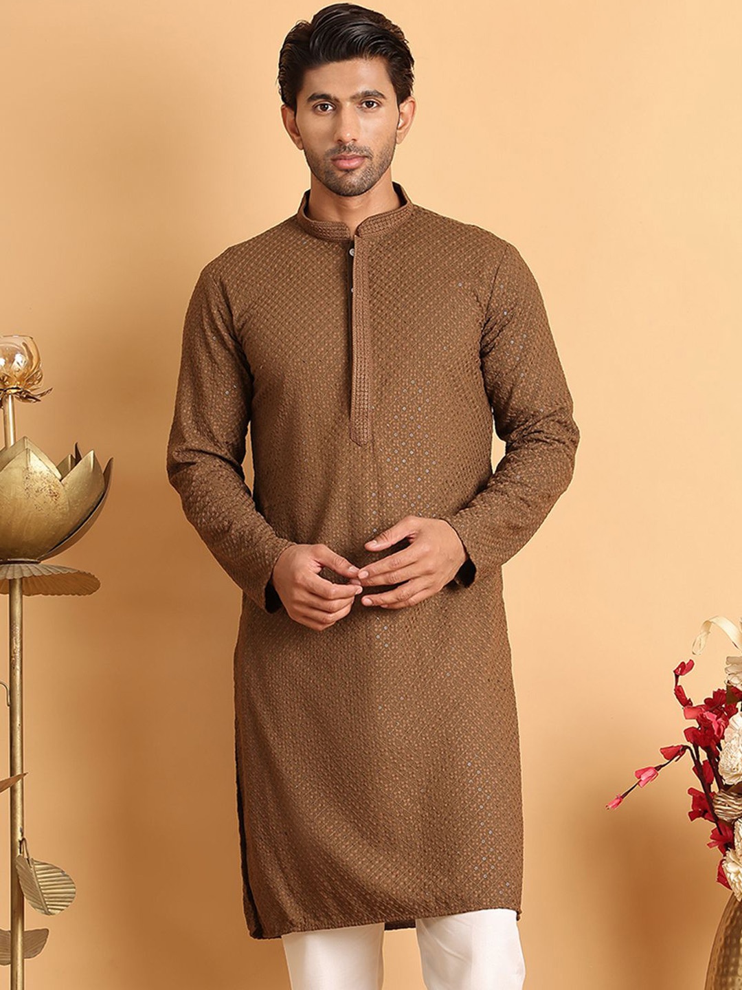 

Jompers Men Geometric Embroidered Sequinned Kurta, Brown