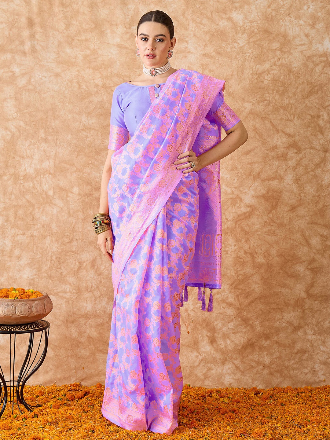 

Suha Woven Design Zari Art Silk Banarasi Saree, Lavender