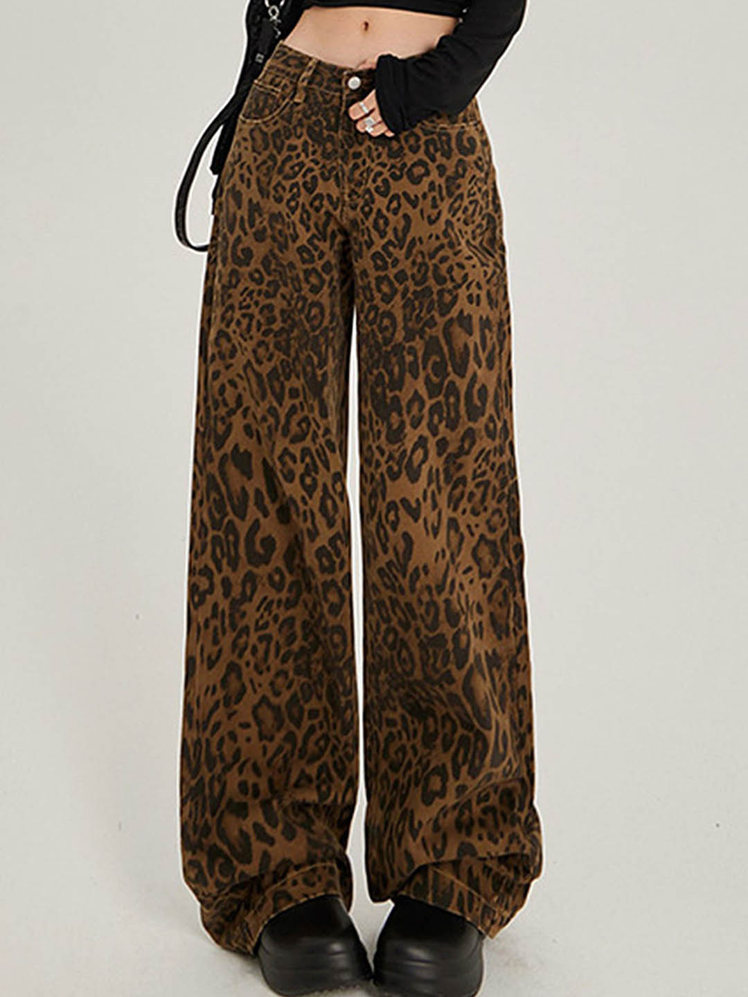 

LULU & SKY Women Animal Printed Mid-Rise Loose Fit Parallel Trousers, Multi