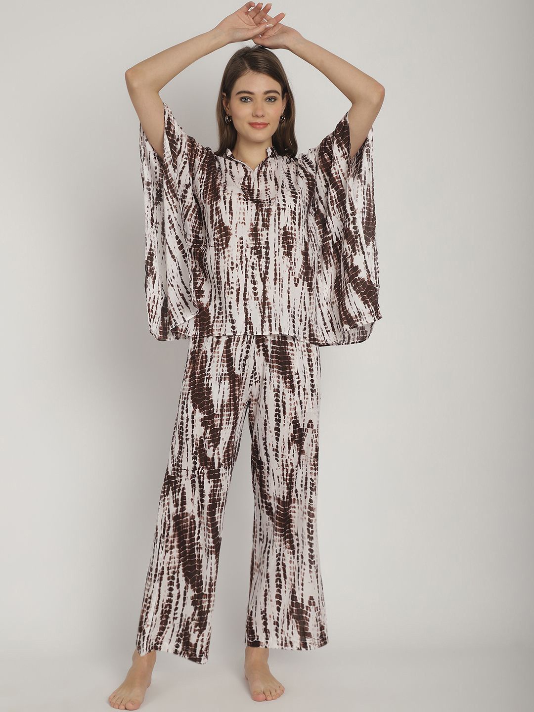 

Blissence Women Tie and Dye Printed Night suit, Brown