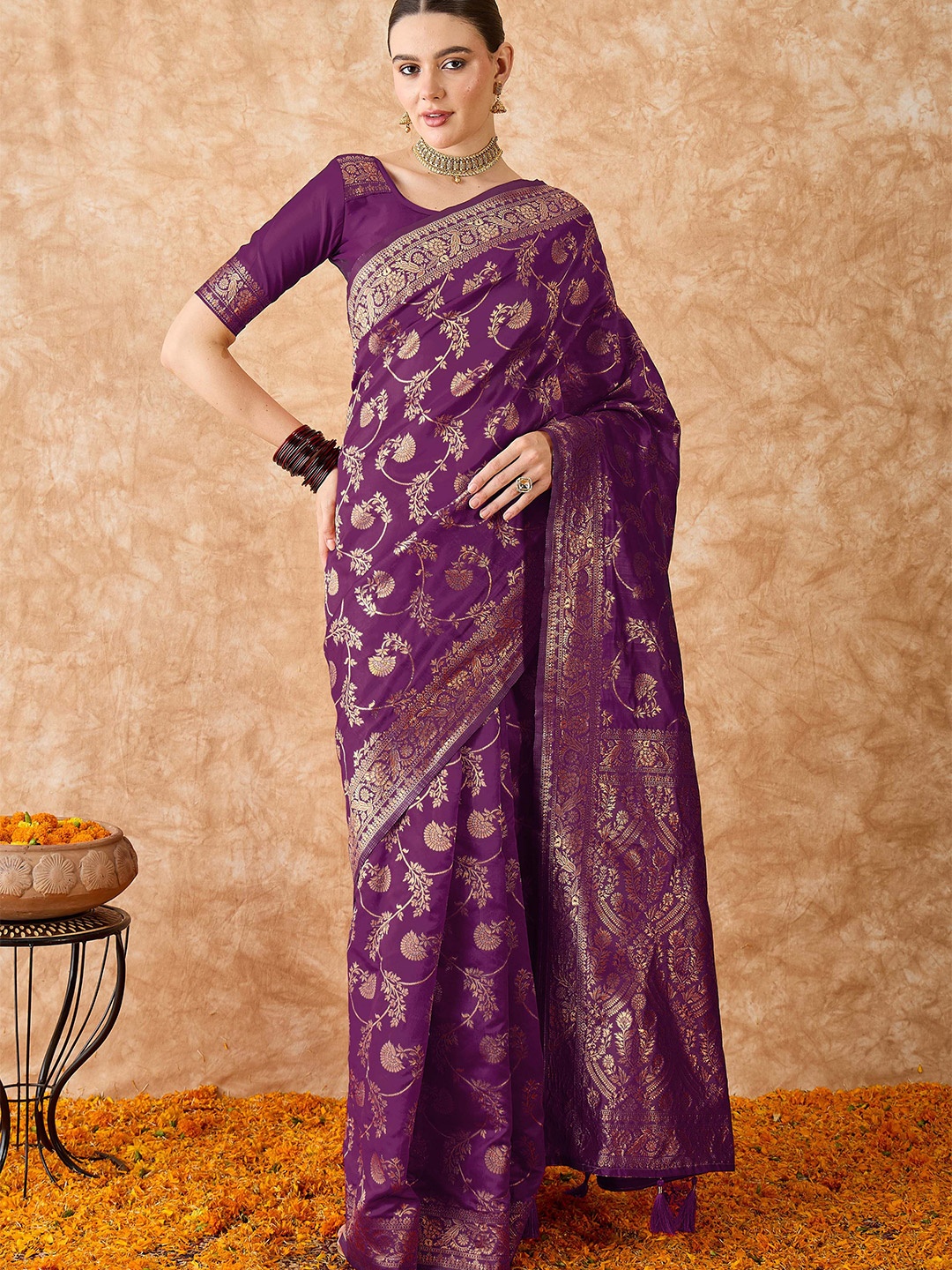 

Suha Woven Design Zari Art Silk Banarasi Saree, Purple