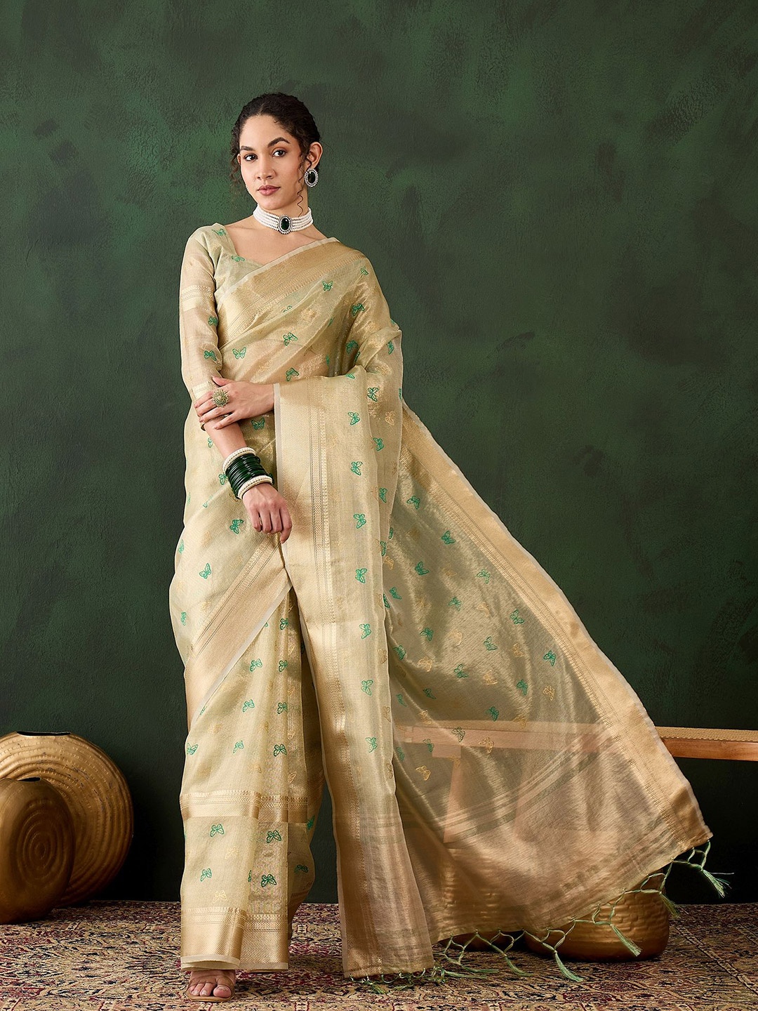 

Suha Woven Design Zari Organza Ready to Wear Saree, Green