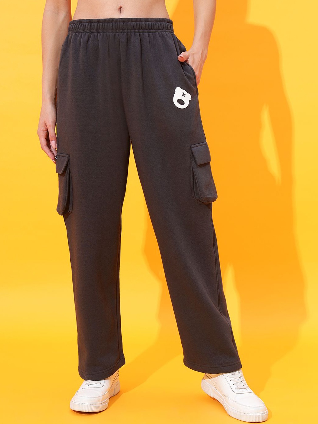 

GRIFFEL Women Relaxed Fit Mid Rise Track Pants, Charcoal