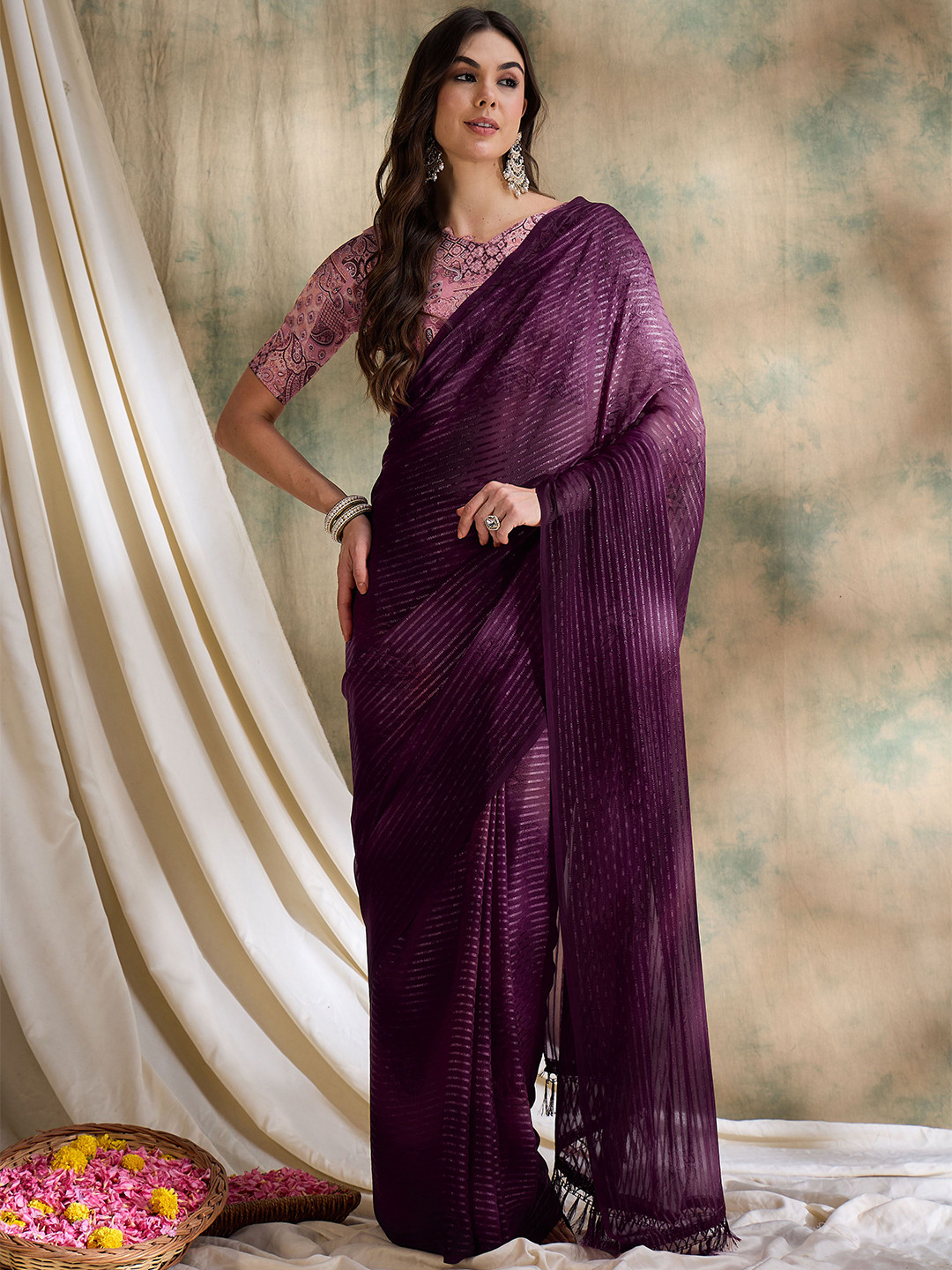 

Suha Embellished Sequinned Art Silk Ready to Wear Saree, Burgundy