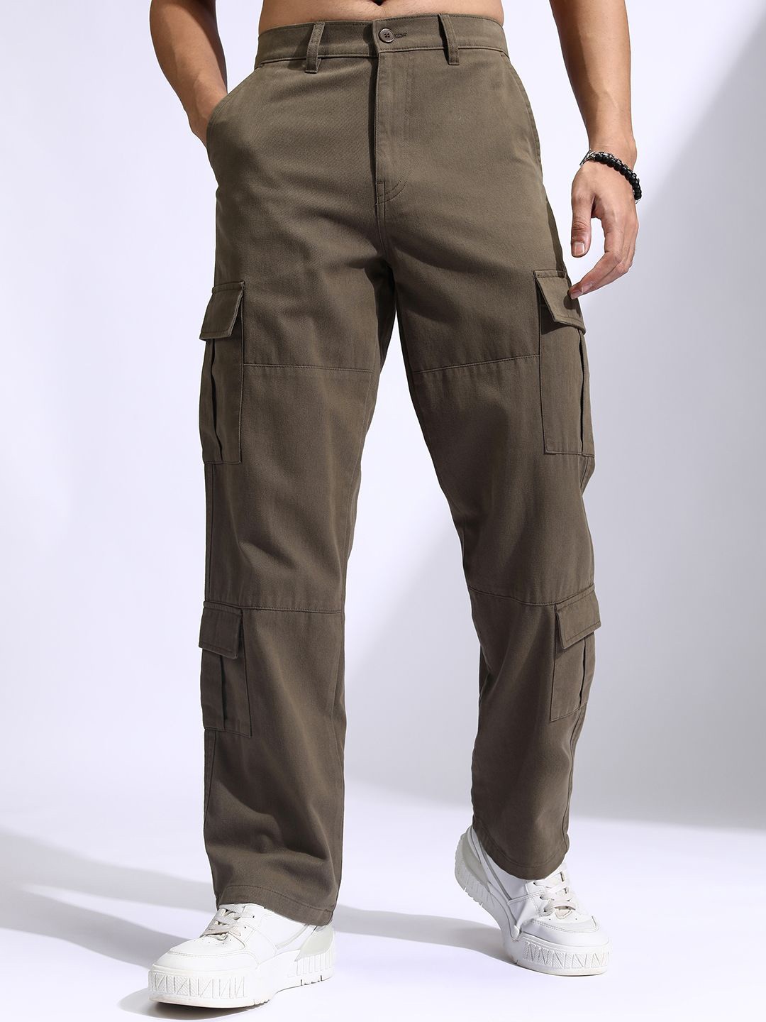 

HIGHLANDER Men Straight Fit Cargos Trousers, Olive