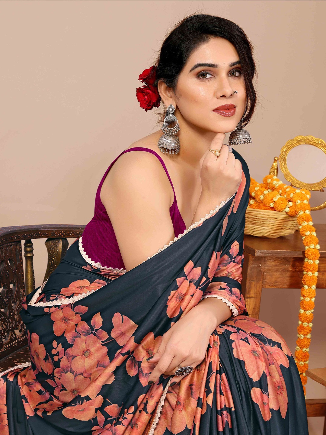 

KALINI Floral Saree, Black