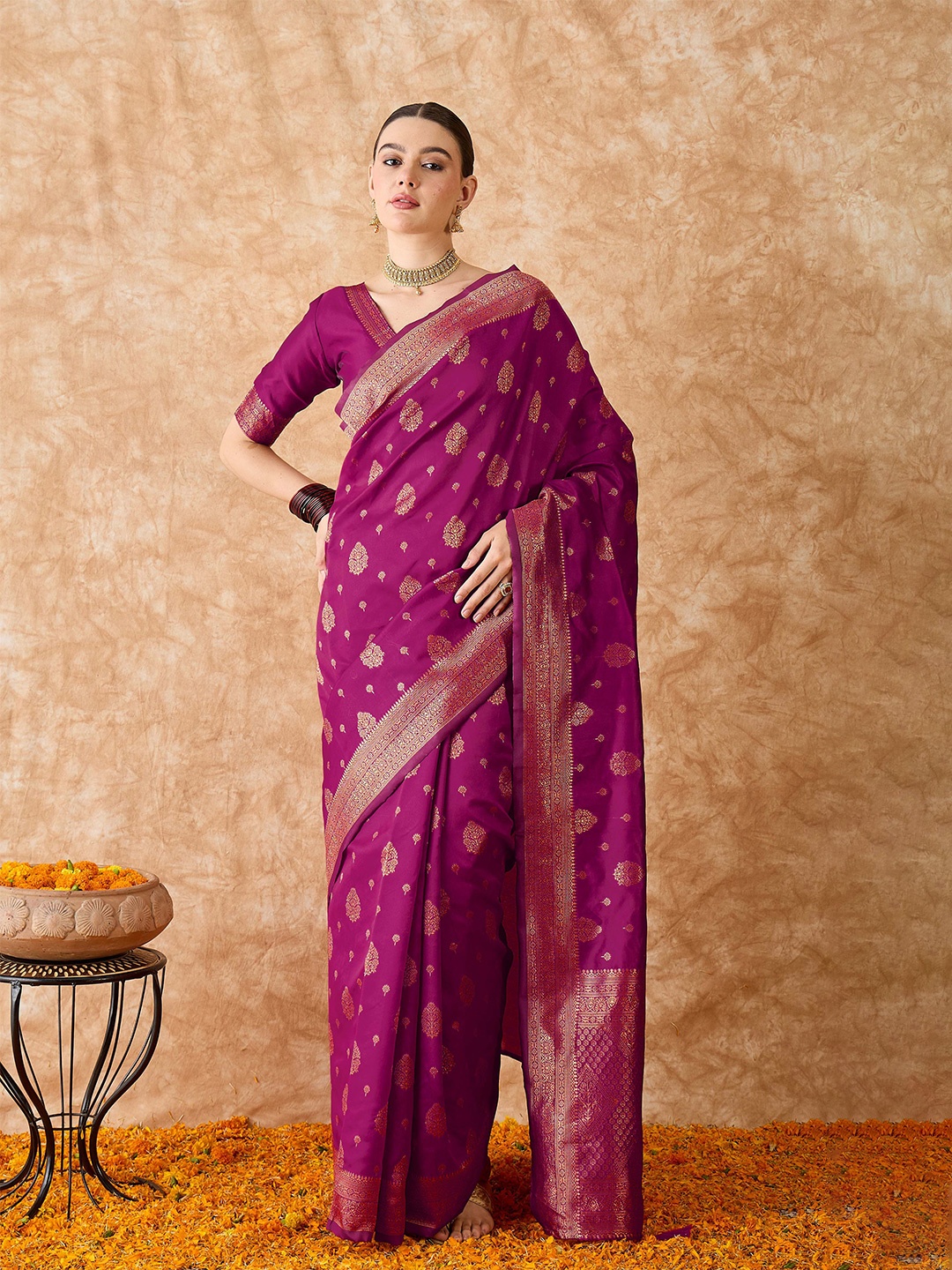 

Suha Woven Design Zari Art Silk Ready to Wear Banarasi Saree, Magenta