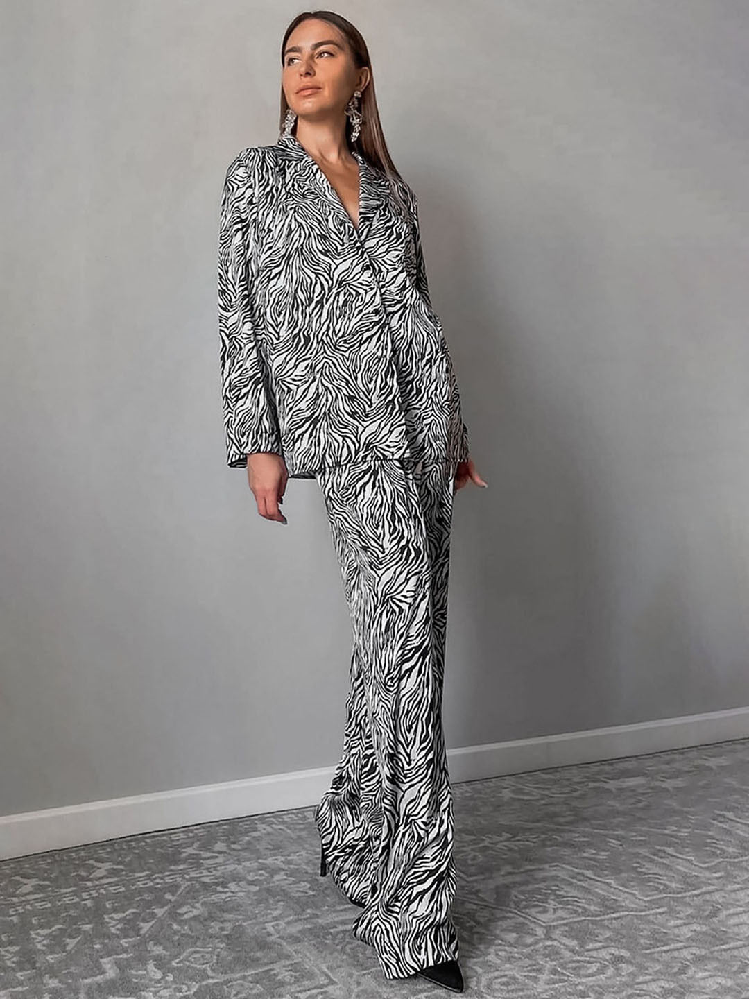 

LULU & SKY Women Printed Co-Ords Set, Grey