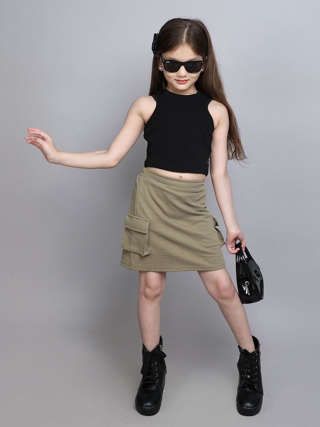 

taffykids Girls Top with Skirt, Black