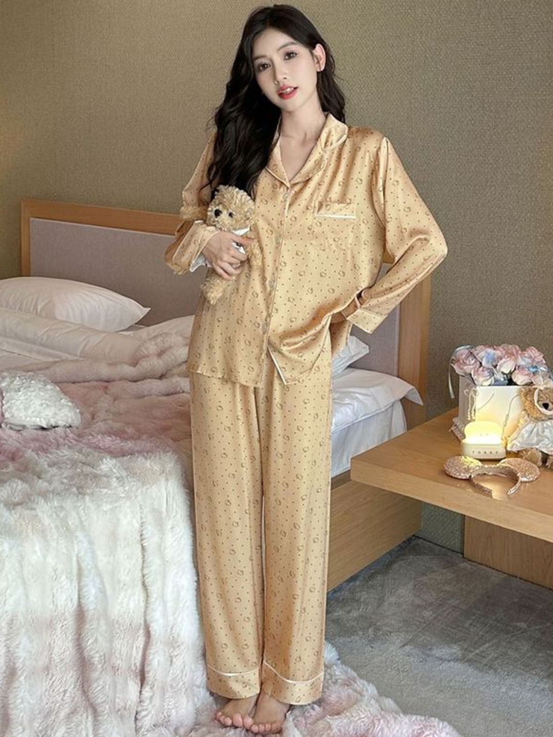 

LULU & SKY Women Conversational Printed Lapel Collar Night suit, Beige