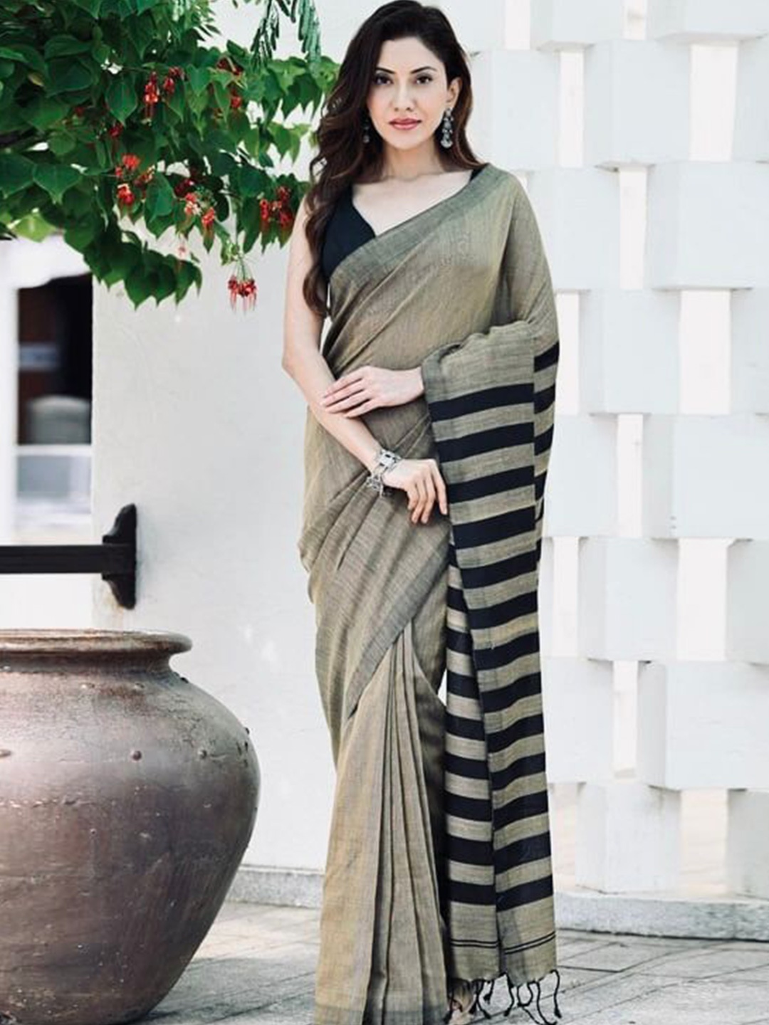 

KALINI Striped Zari Silk Blend Banarasi Saree, Black