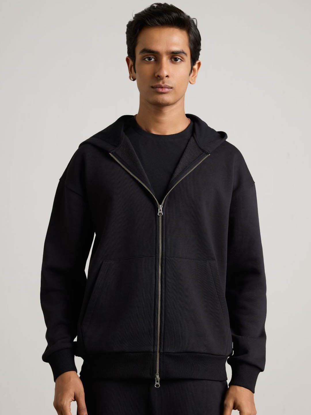 

Muvazo Hooded Long Sleeves Sweatshirt With Trouser, Black