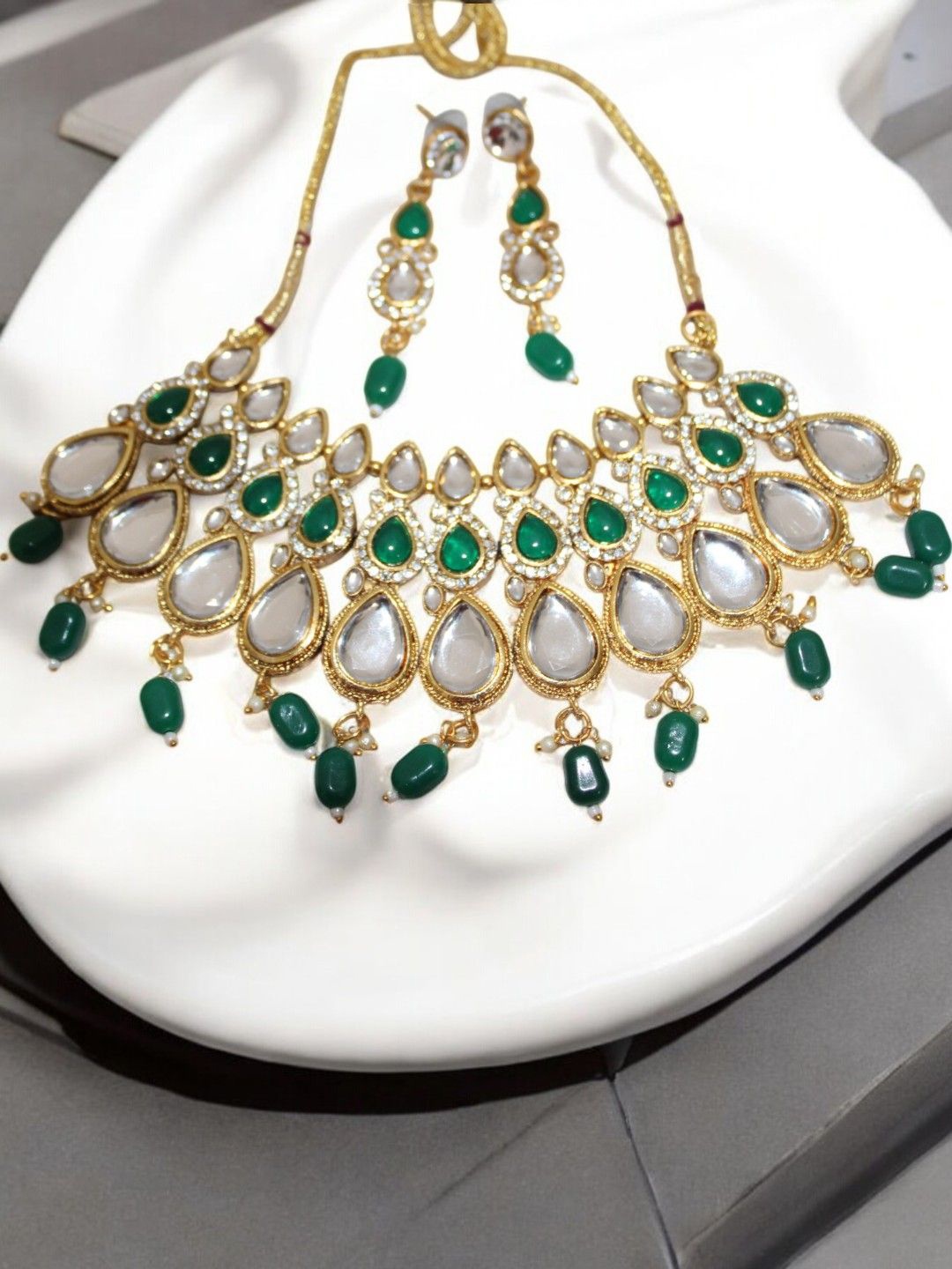 

Jolly Faces Kundan Jewellery Set, Green