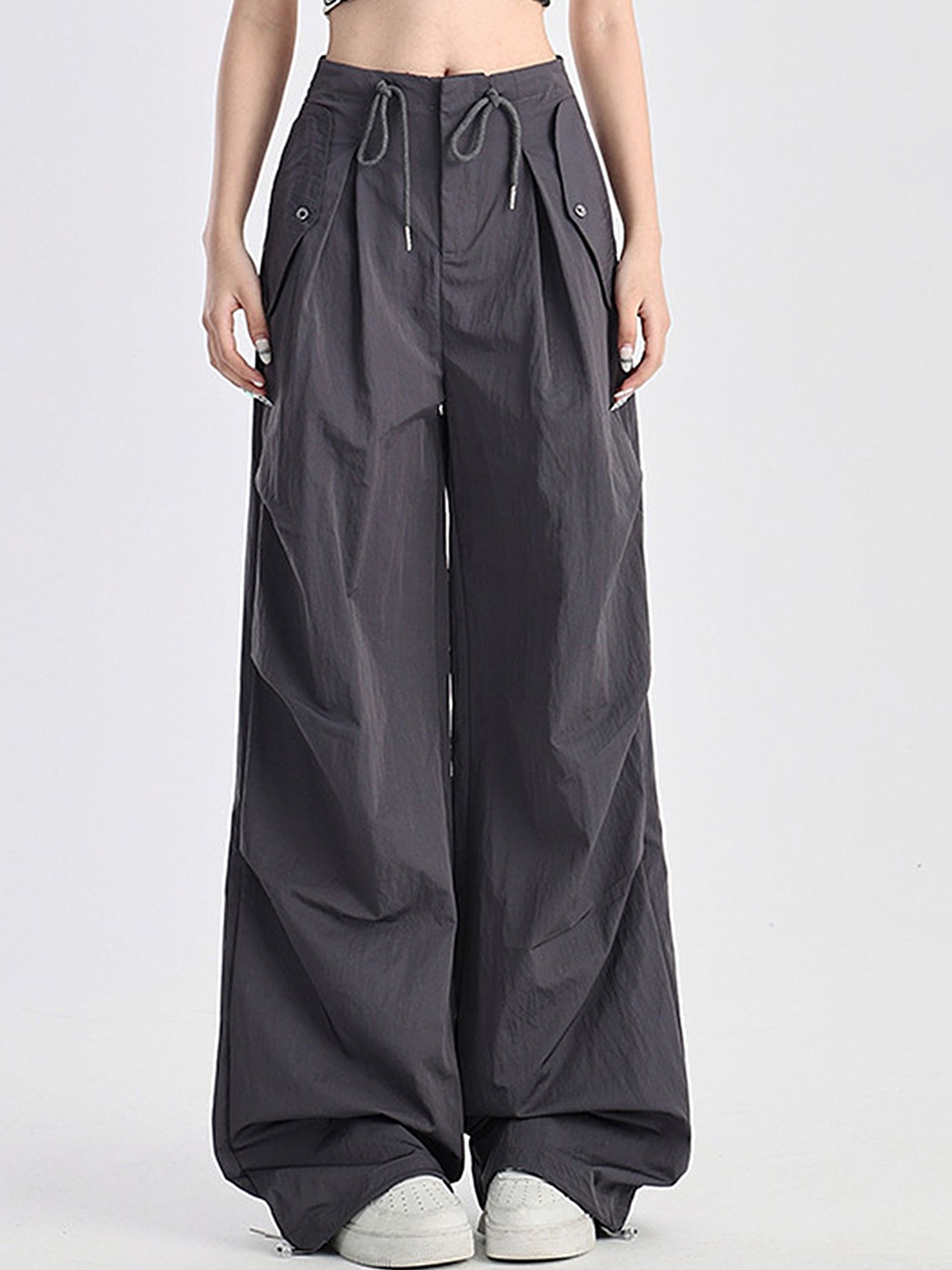 

LULU & SKY Women Loose Fit Regular Trousers, Black