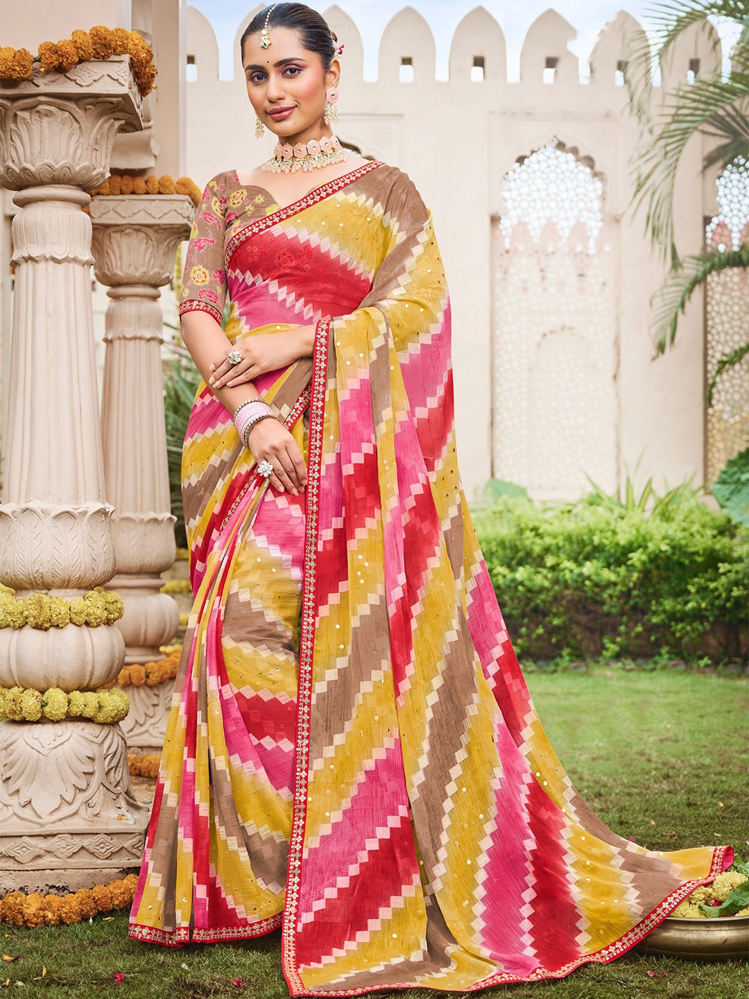 

Laxmipati Sequinned Saree, Yellow