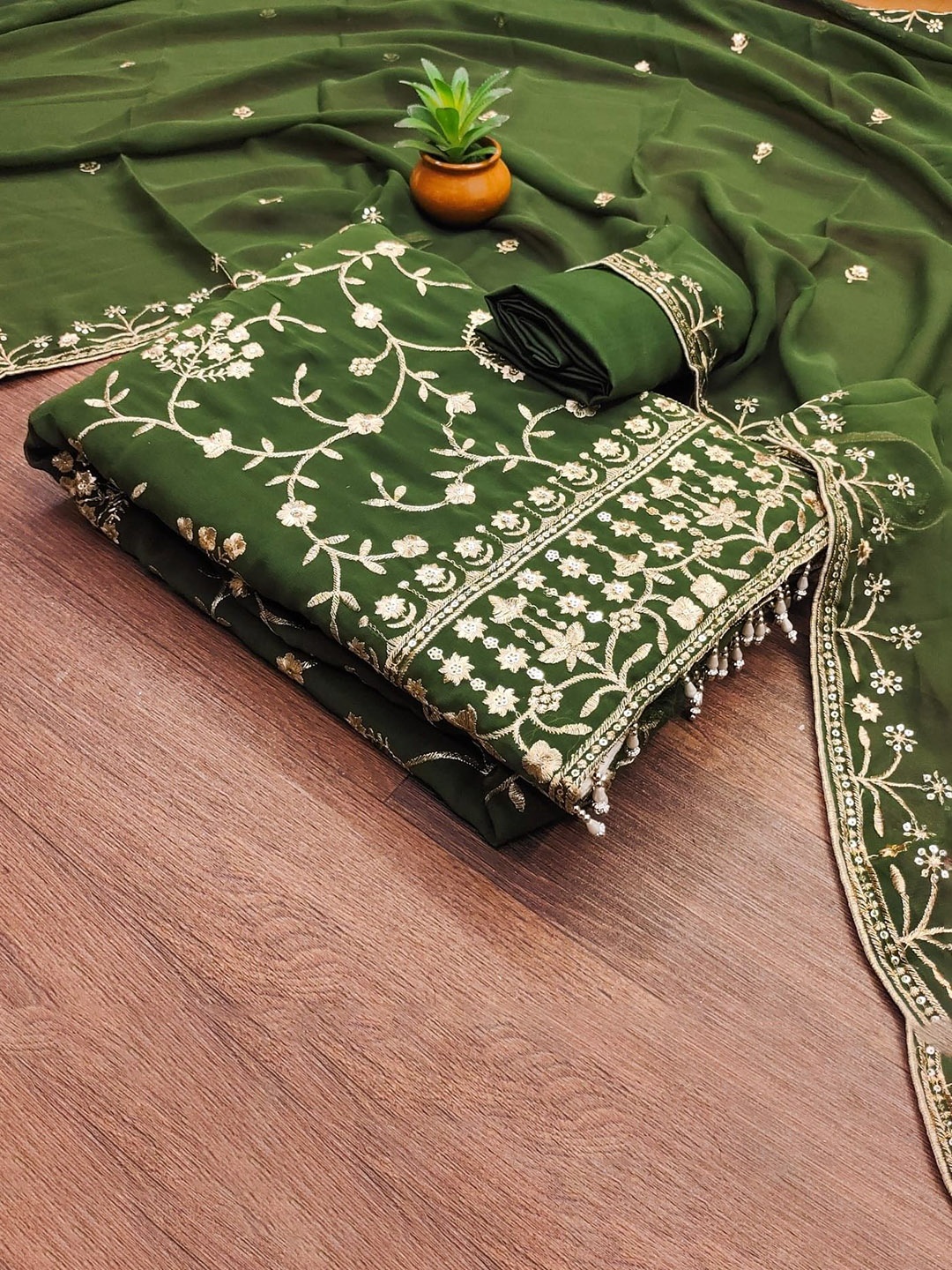 

ZEEPKART Silk Georgette Unstitched Dress Material, Green