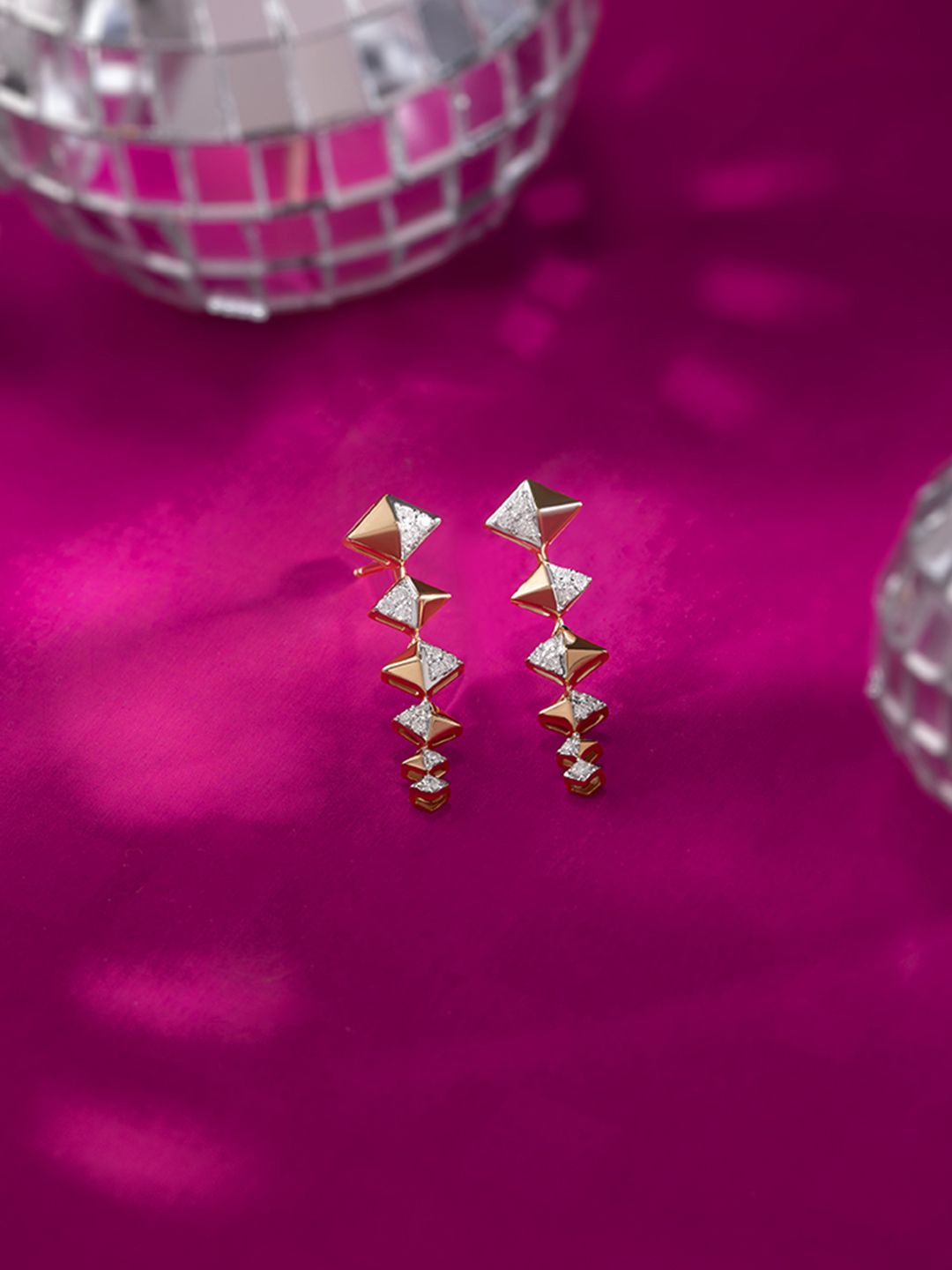 

Mia by Tanishq Sequin Sparkle 2.27 Gold & Diamond Drop Earrings 2.266 gm