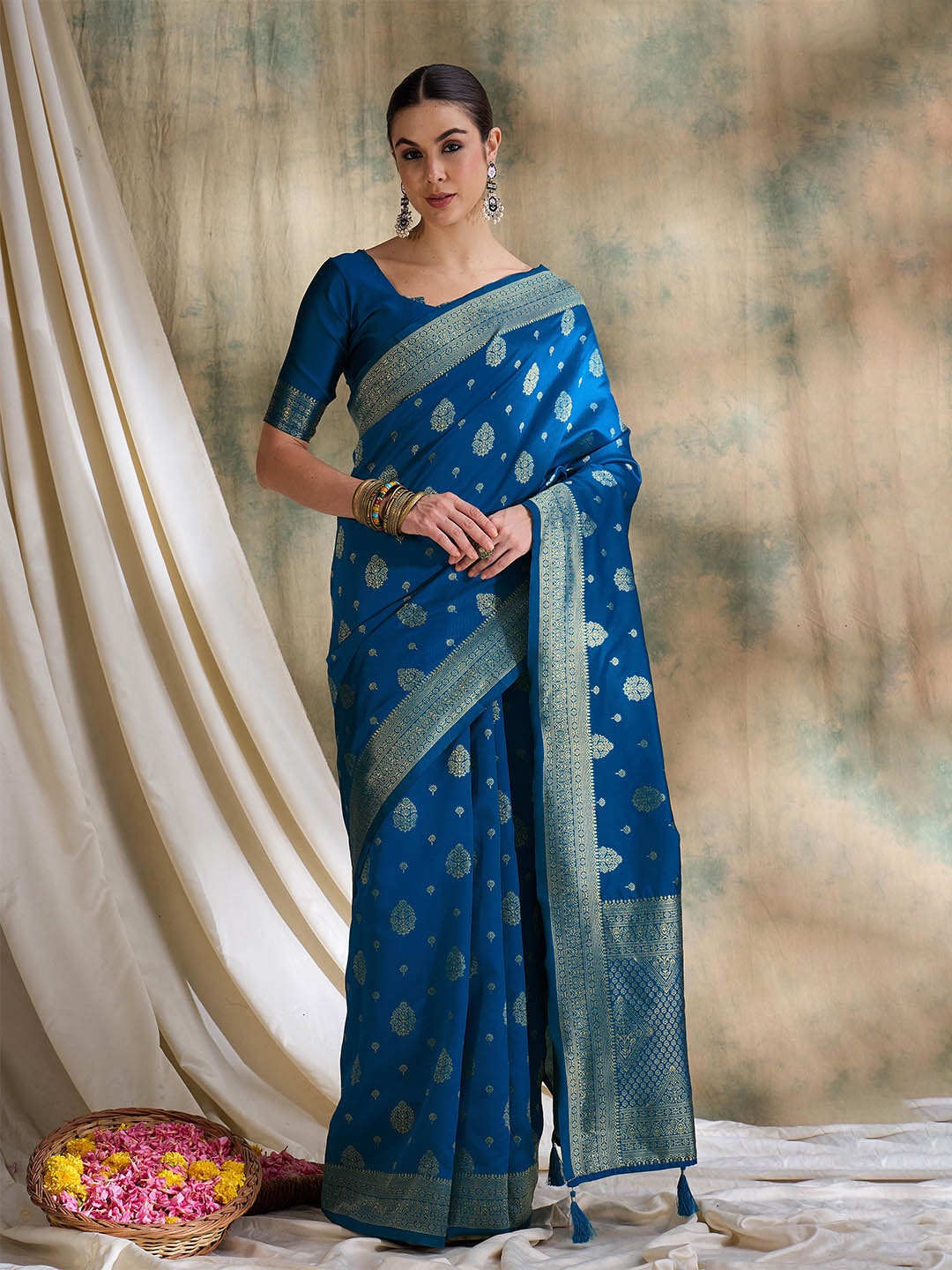 

Suha Woven Design Zari Art Silk Banarasi Saree, Blue