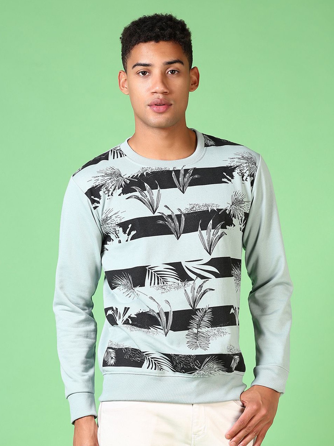 

V-Mart Men Printed Sweatshirt, Green