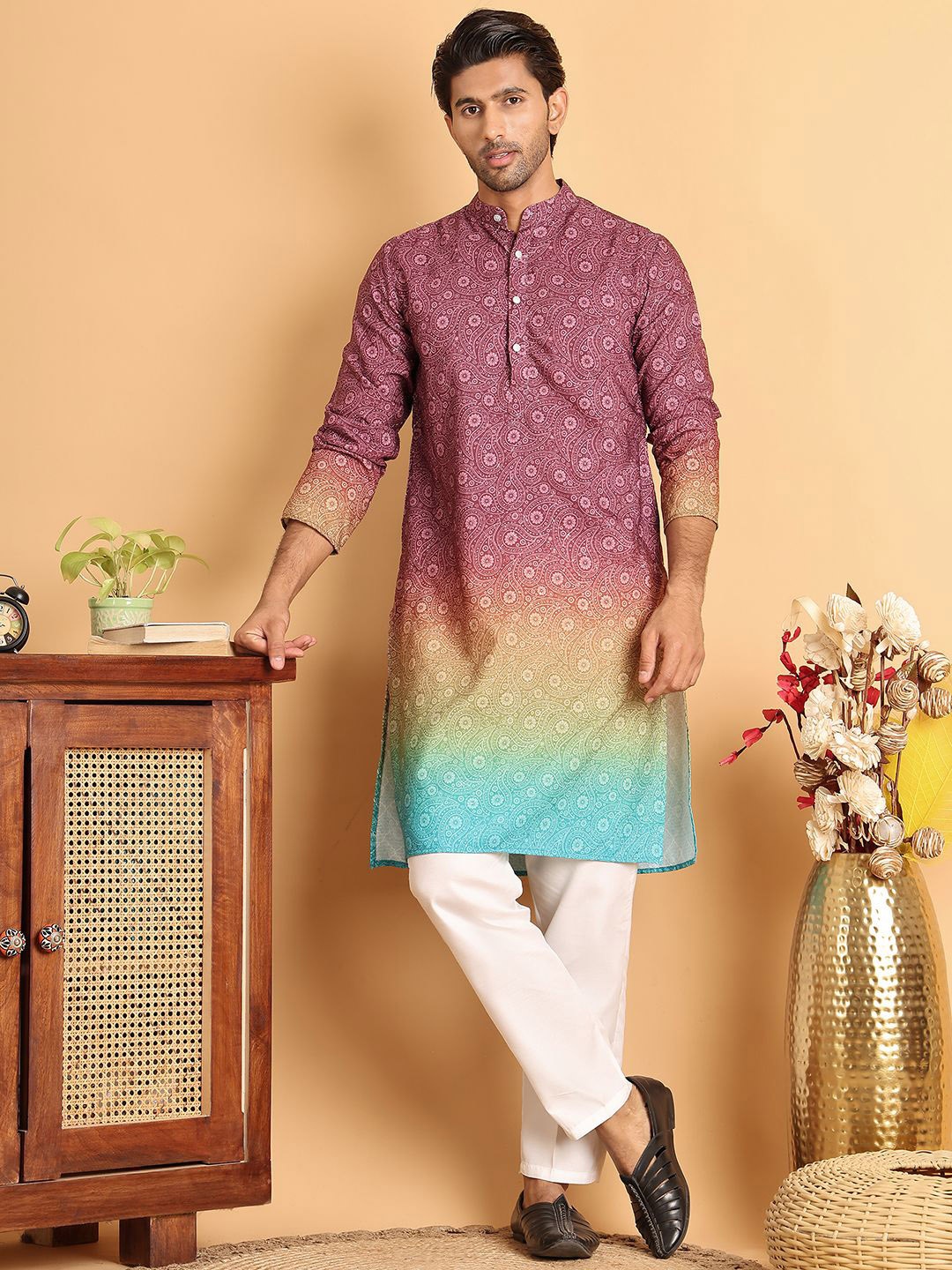 

Anouk Men Paisley Printed Regular Sequinned Kurta with Pyjamas, Maroon