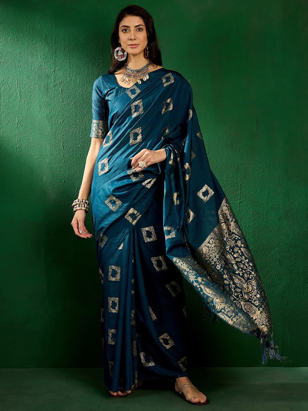 

Suha Woven Design Zari Saree, Teal