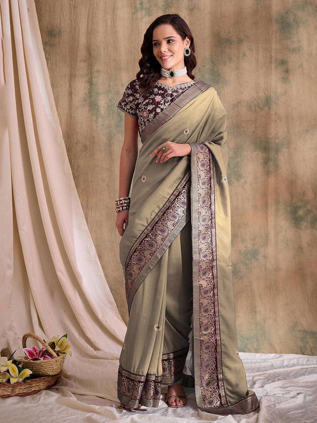 

Suha Embroidered Art Silk Saree, Beige