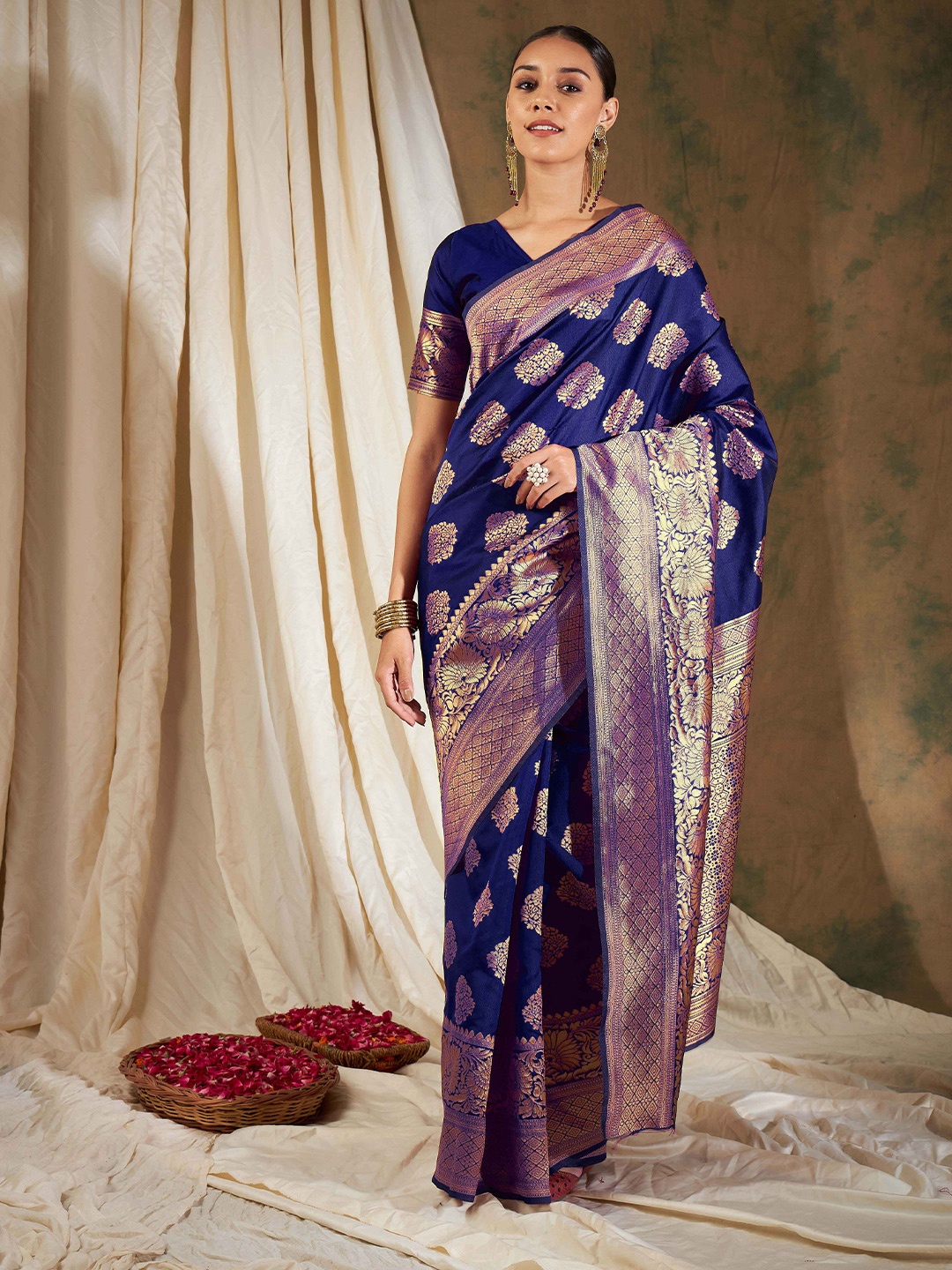 

Suha Woven Design Zari Art Silk Banarasi Saree, Navy blue