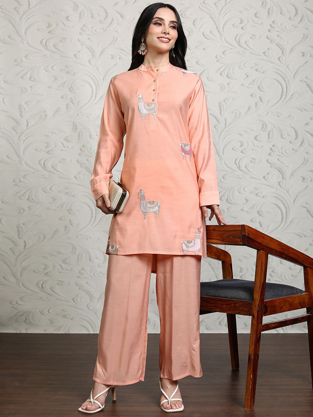 

Vishudh Embroidered Band Collar Tunic With Palazzo, Pink