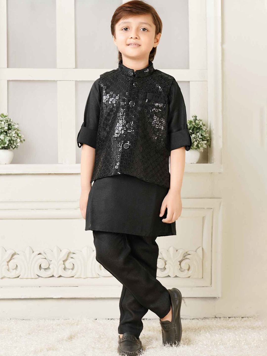 

Lagorii Boys Regular Sequinned Pure Silk Kurta with Trousers, Black