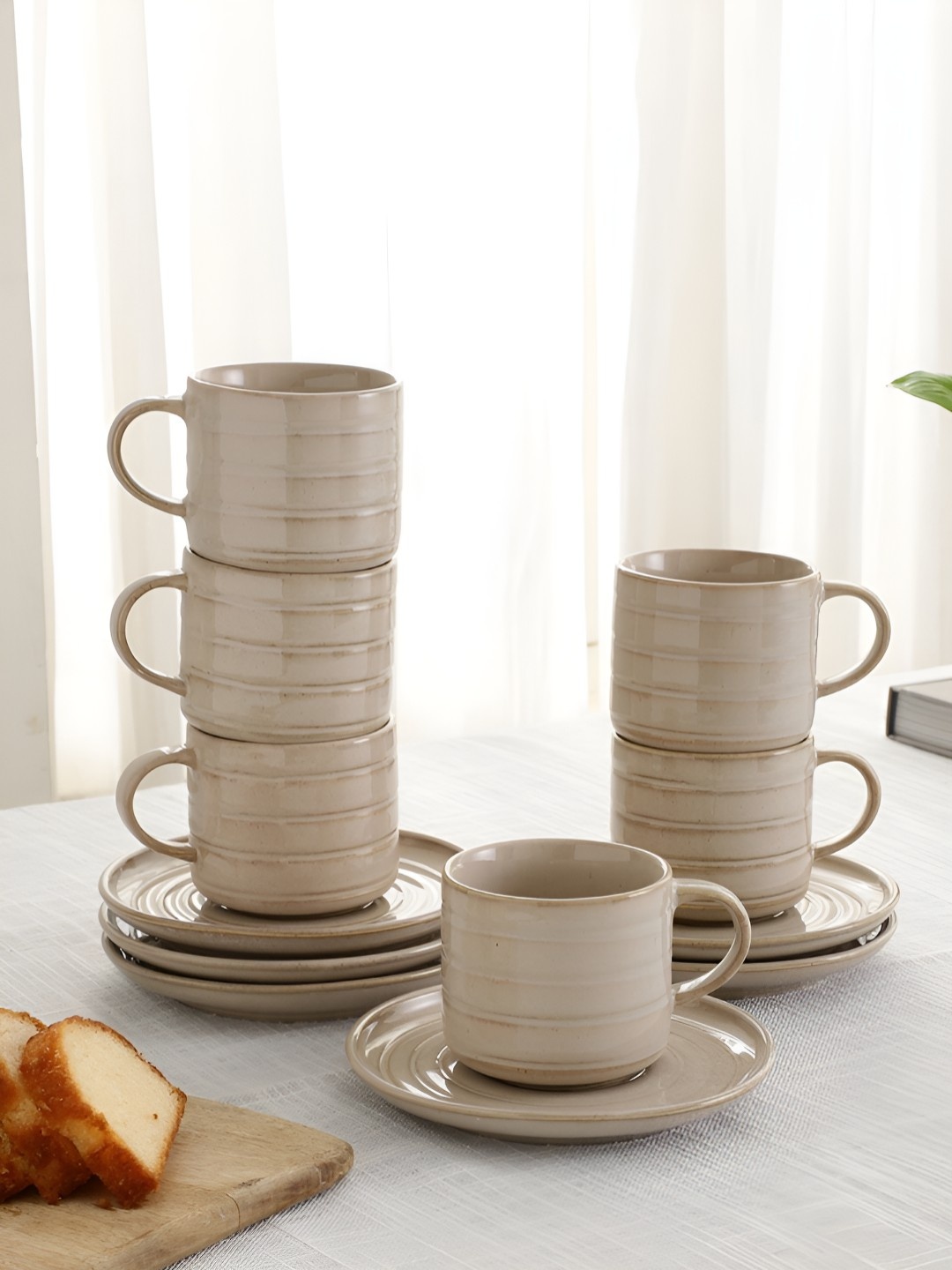 

VarEesha Cream-Coloured 2024 Textured Tea Set of