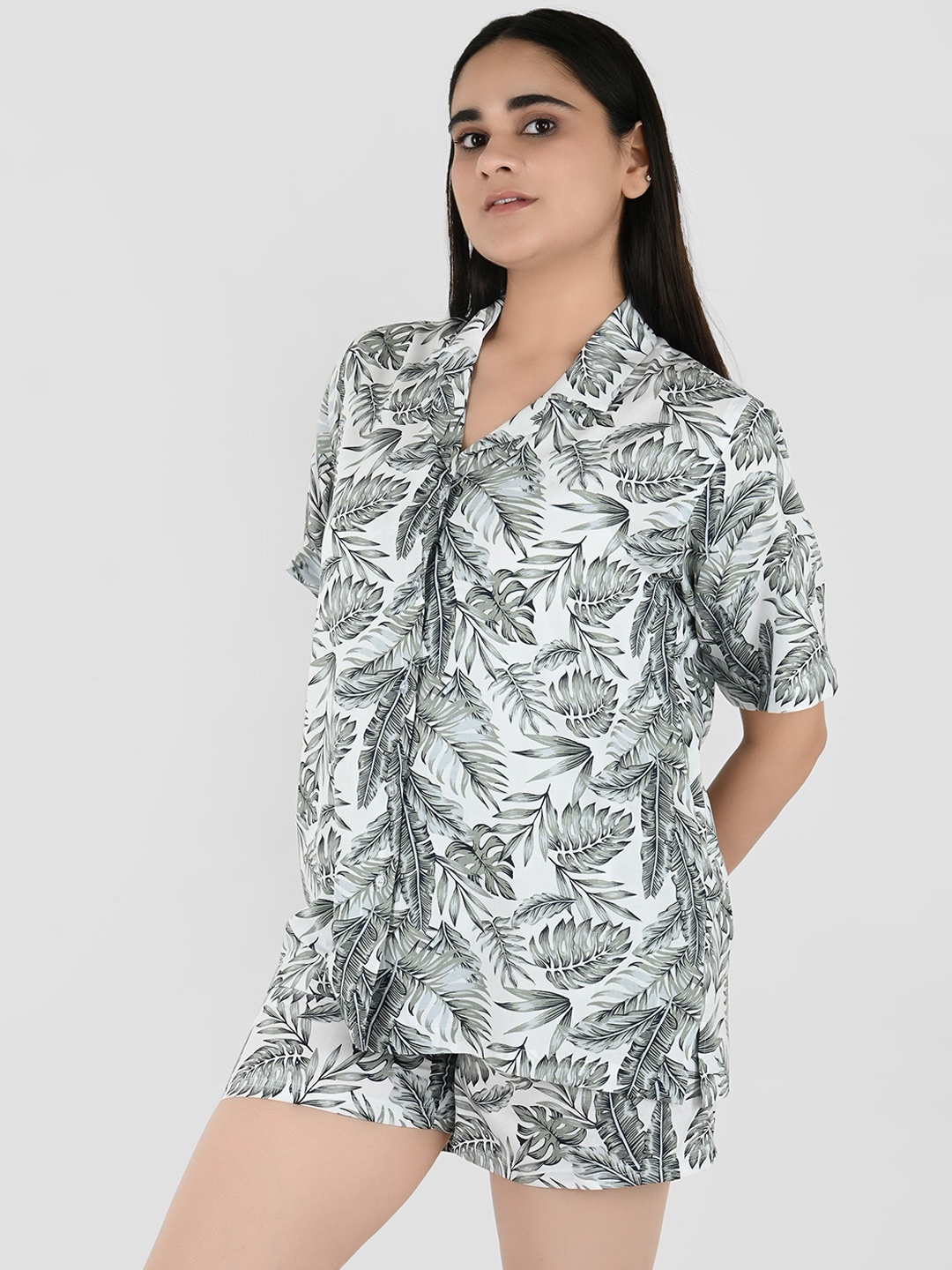 

Blissence Women Tropical Printed Night suit, Grey