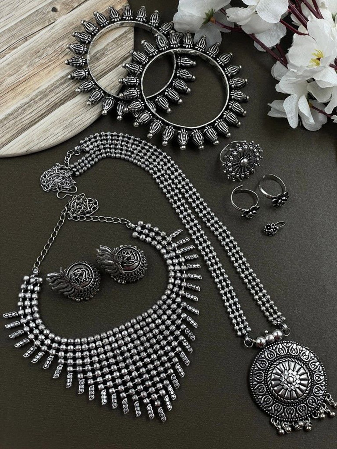 

NAMAN ARTS Silver Plated Oxidised Jewellery Set