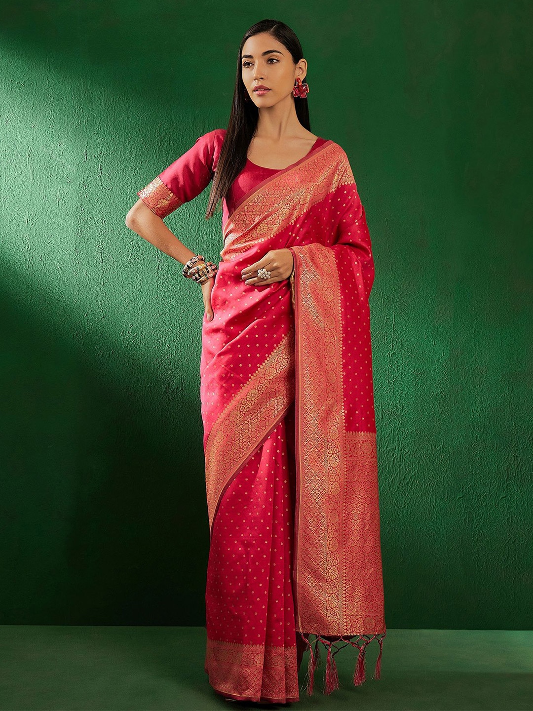 

Suha Woven Design Zari Art Silk Banarasi Saree, Pink