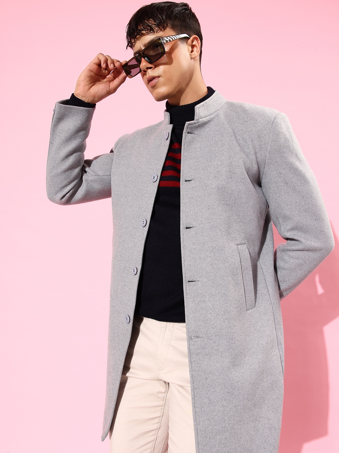 

Roadster Men Grey Solid Longline Tailored Jacket