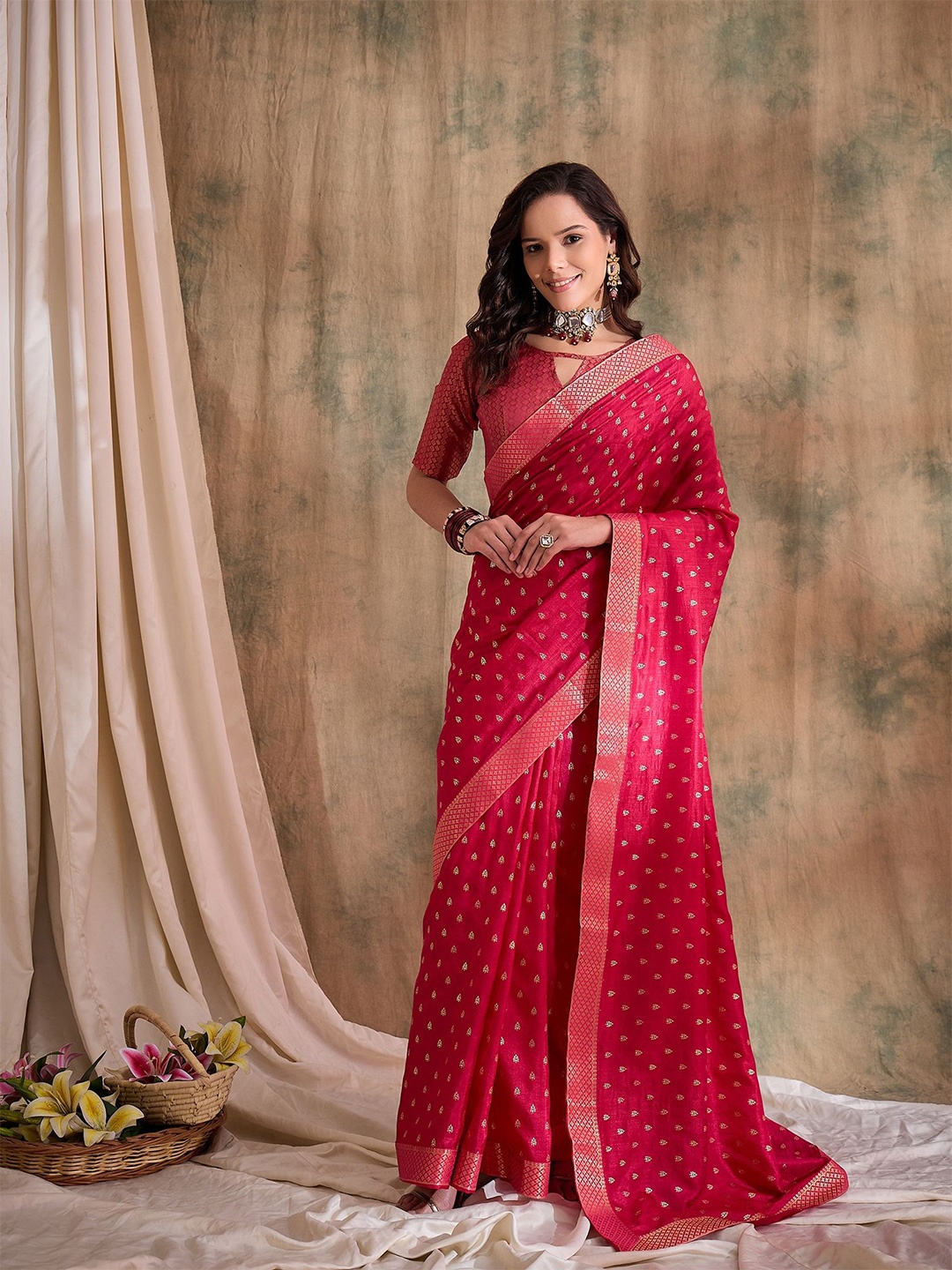 

Suha Woven Design Zari Art Silk Heavy Work Saree, Pink