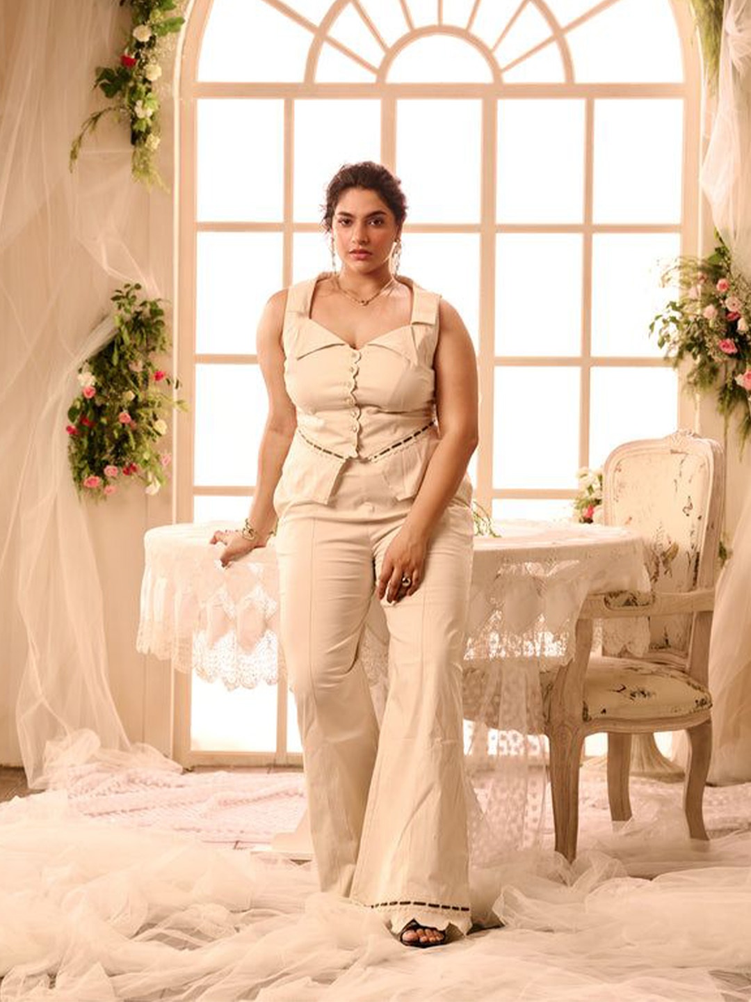 

Lea Clothing Co. Plus Size Shirt Collar Sleeveless Top With Wide Leg Trousers, Beige